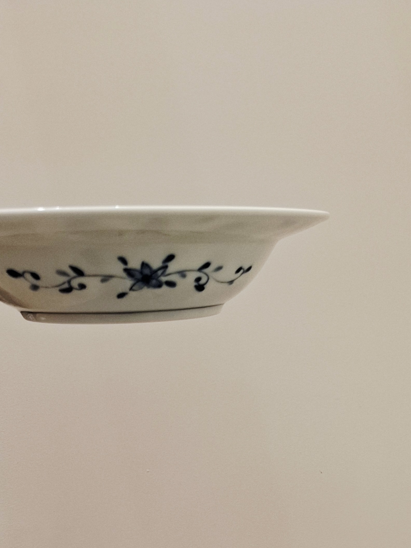 tori.さんの「212 KITCHEN STORE｜藍凛堂 リムパスタ 染唐草」を使ったコーディネート