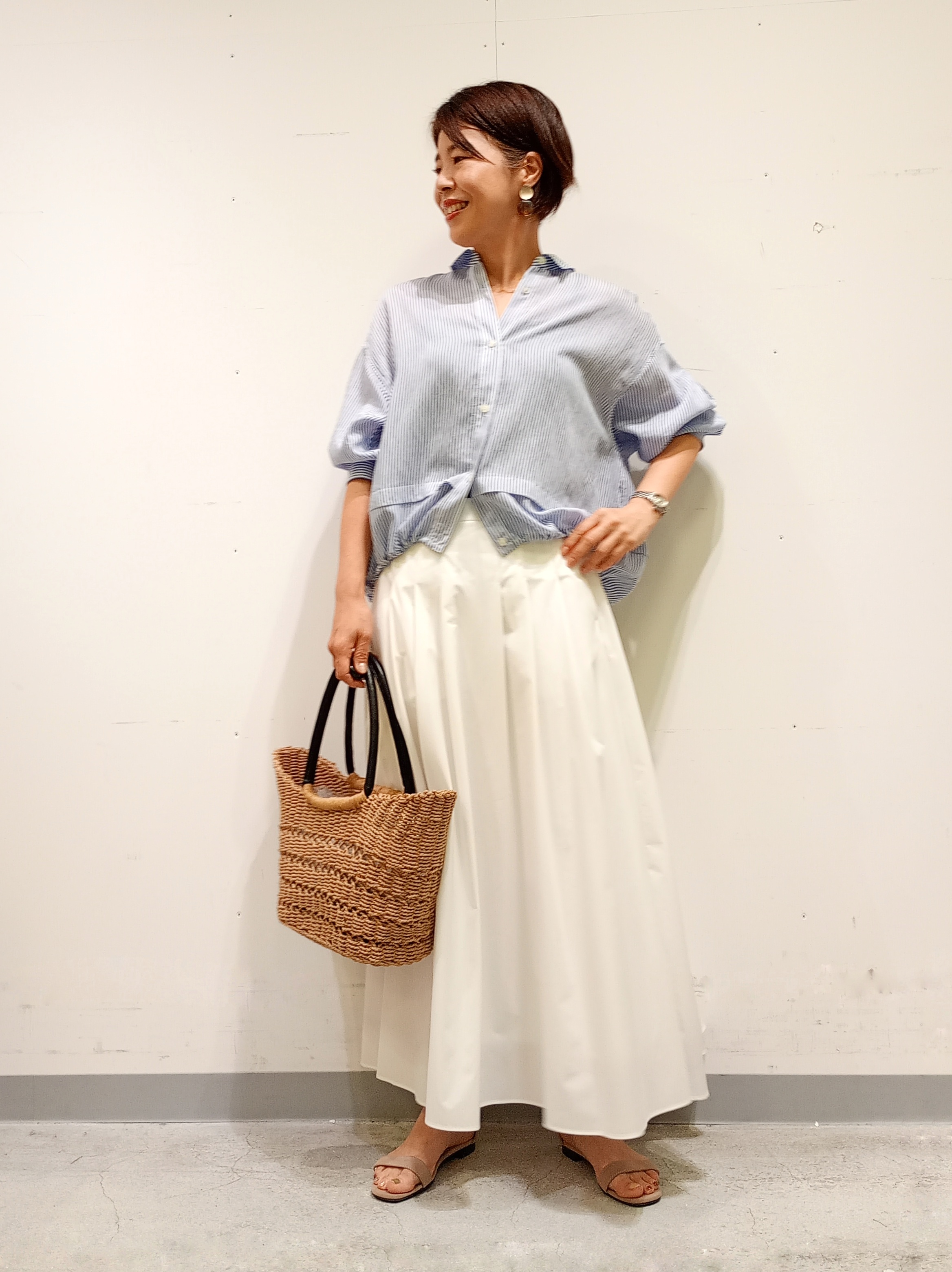 Kさんの「INDIVI｜【接触冷感／洗える／2WAY】ドロスト付 シアーシャンブレーシャツ」を使ったコーディネート