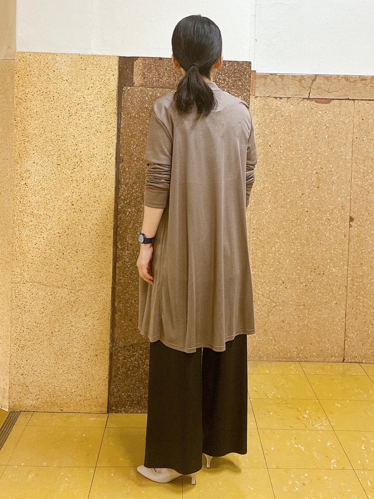 hattoriさんの「INDIVI｜【洗える／アンサンブル可能】シアースストライプカーディガン」を使ったコーディネート
