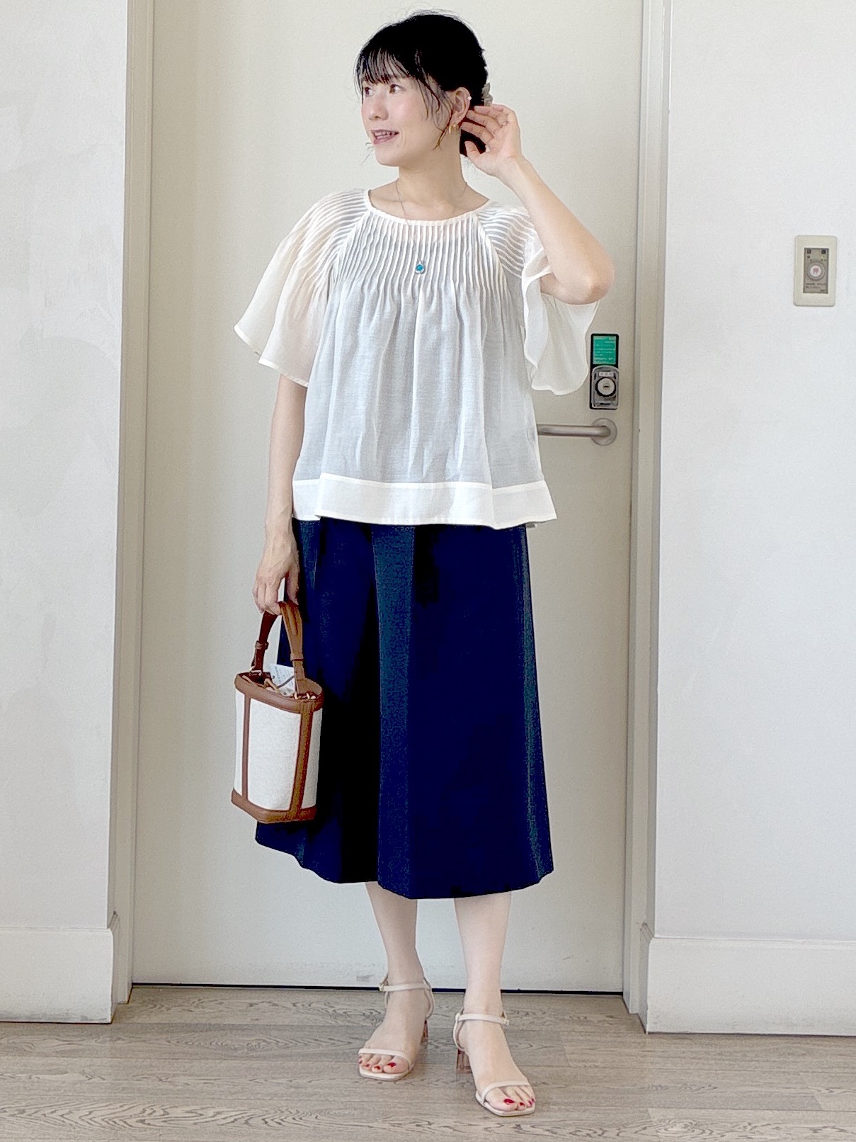  beni_gingerさんの「Reflect｜ピンタックデザインフレアスリーブブラウス」を使ったコーディネート