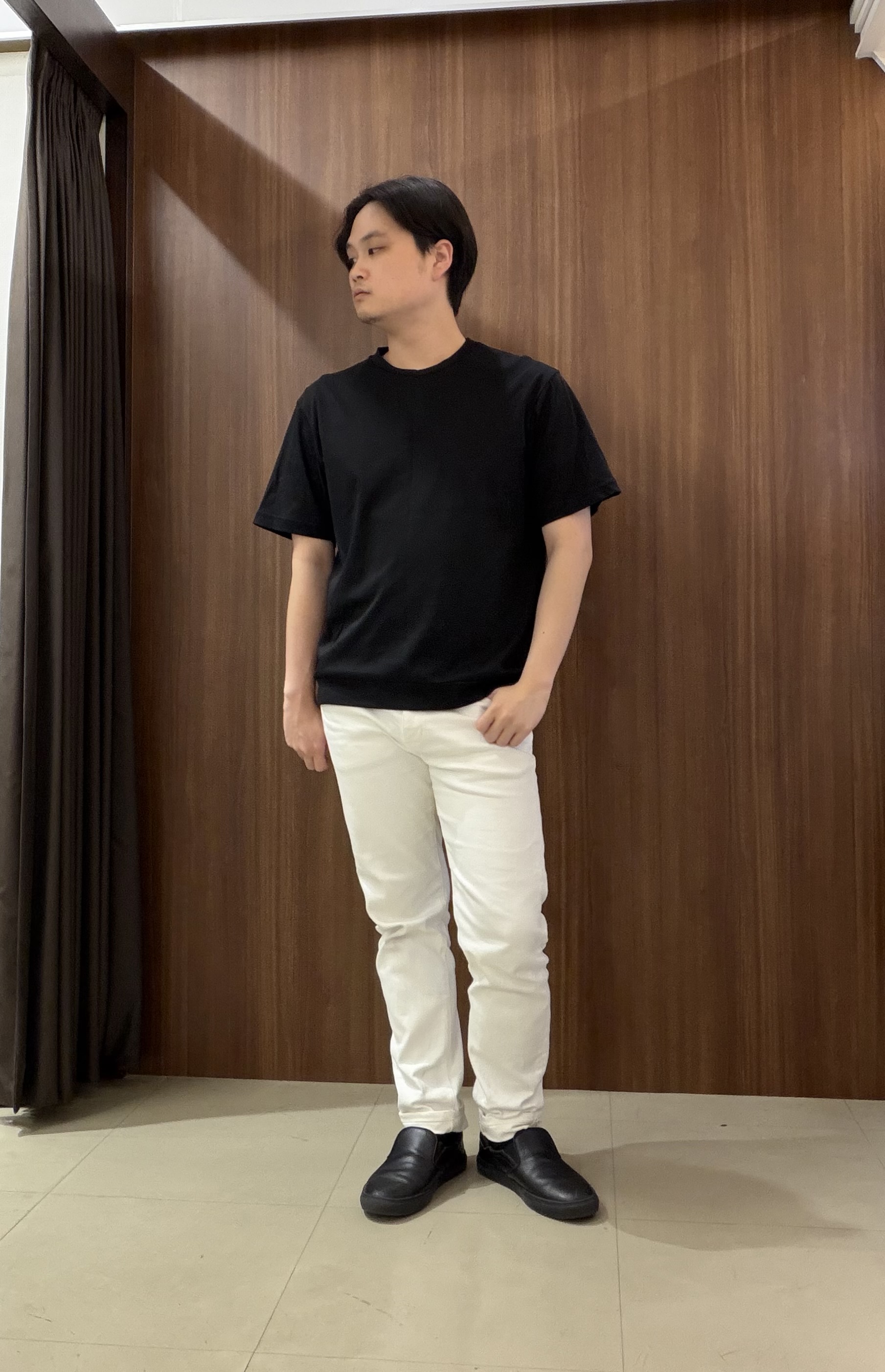 中村さんの「TAKEO KIKUCHI｜【接触冷感】アイスクリアコットン Tシャツ」を使ったコーディネート