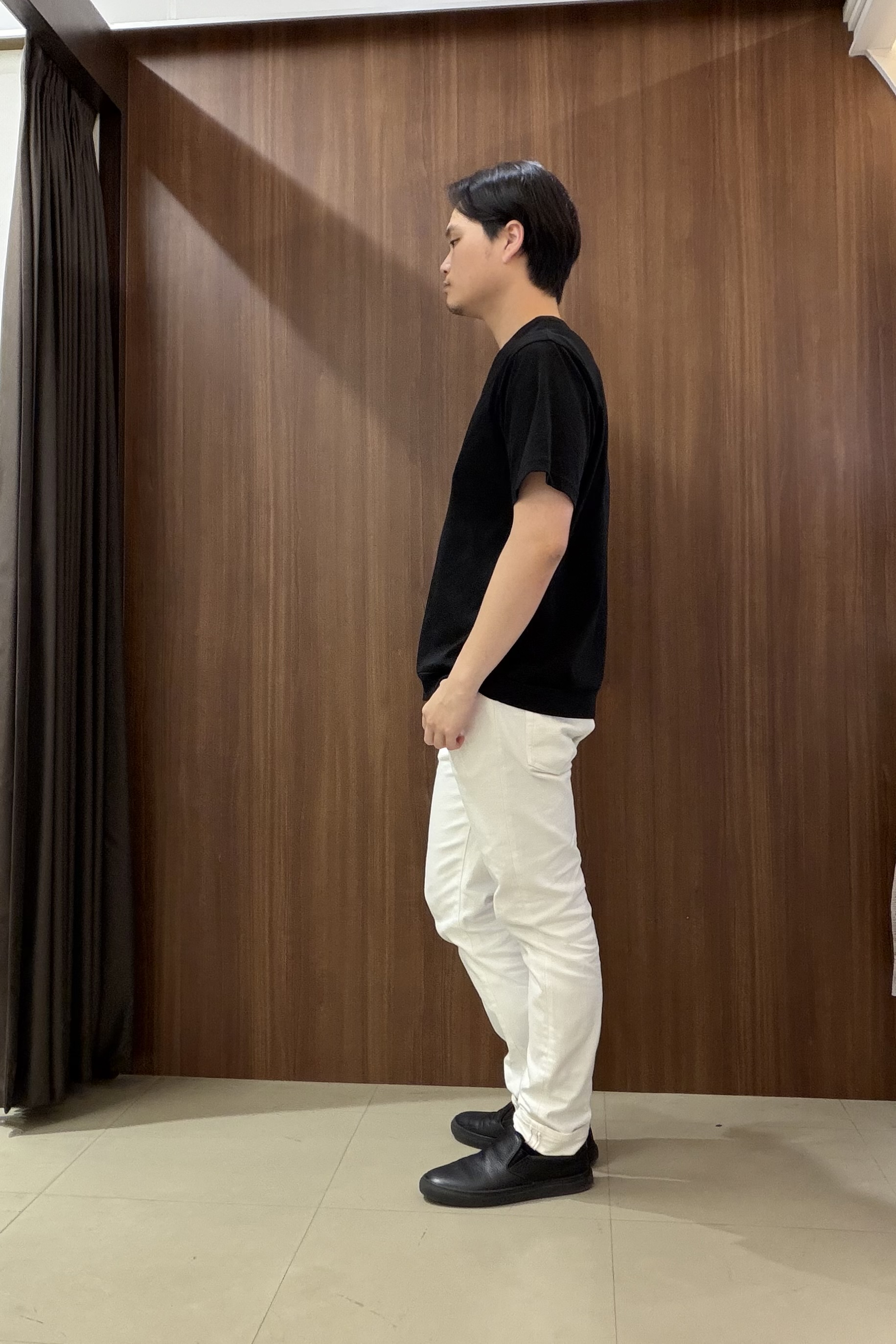 中村さんの「TAKEO KIKUCHI｜【接触冷感】アイスクリアコットン Tシャツ」を使ったコーディネート