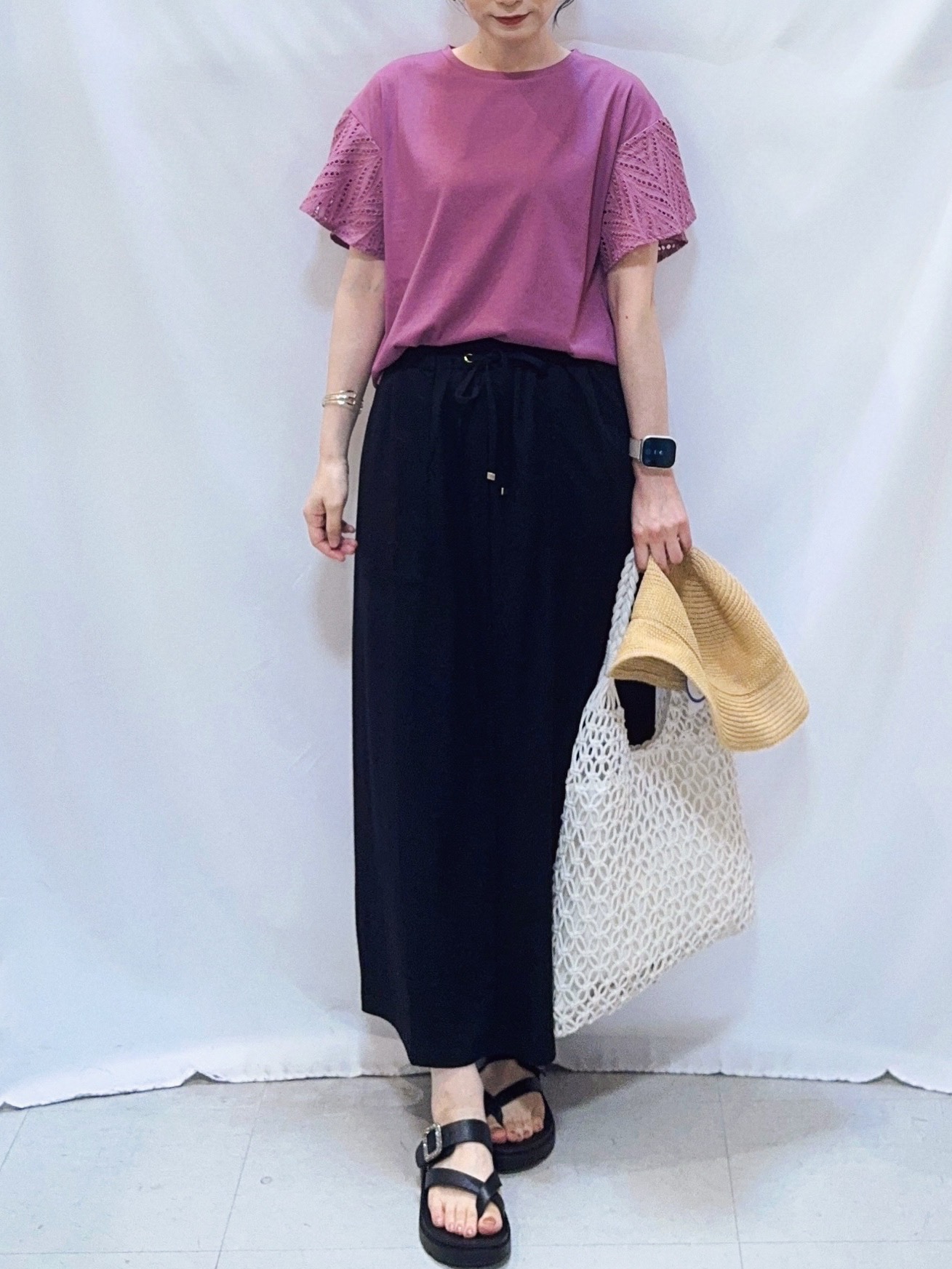 𝐇𝐢𝐫𝐨𝐦𝐢さんの「SHOO･LA･RUE｜【汗じみ防止/ひんやり/S-LL】レースが華やか お袖フレアTシャツ」を使ったコーディネート