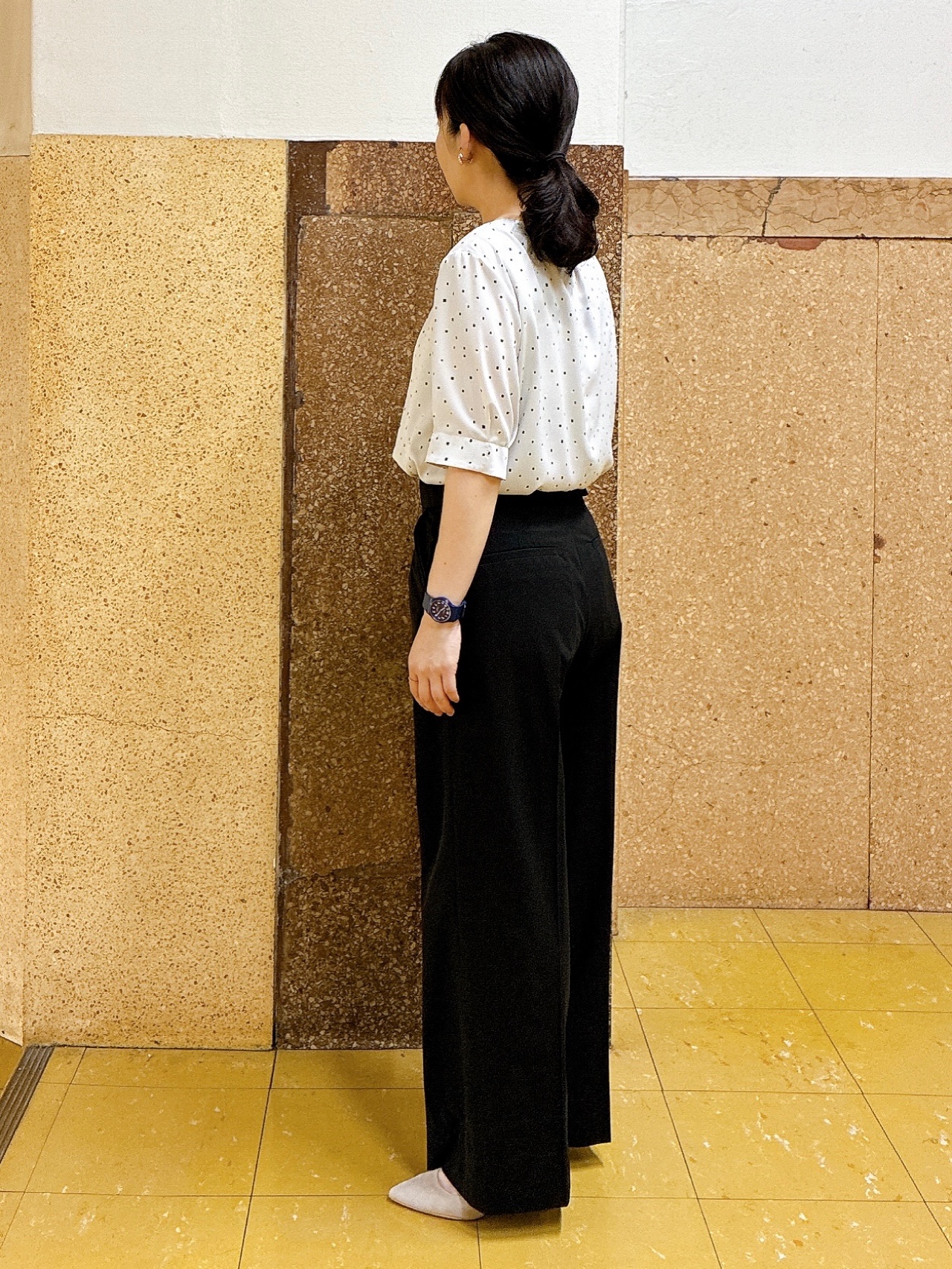 hattoriさんの「INDIVI｜【洗える/スーツインナー】タックディティールブラウス」を使ったコーディネート