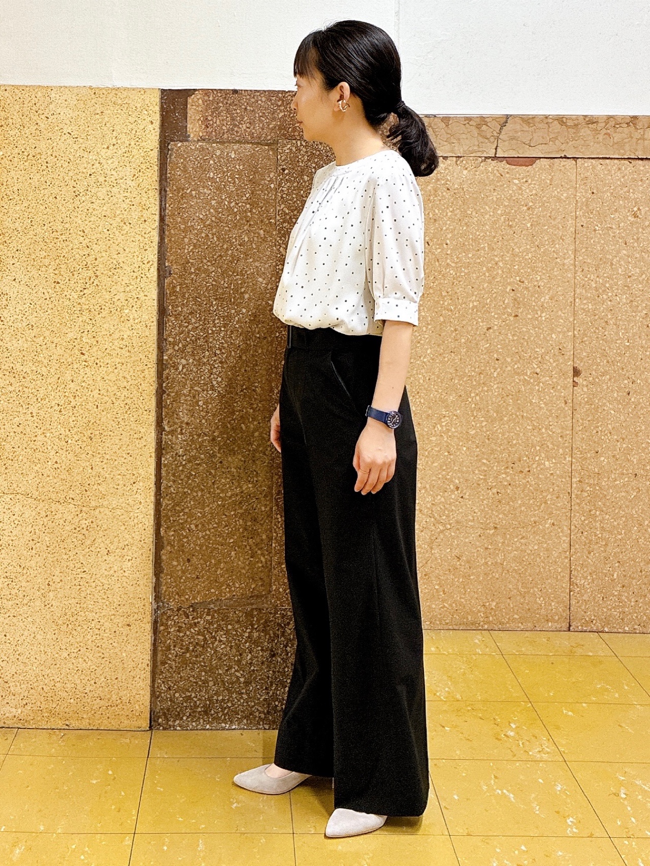 hattoriさんの「INDIVI｜【洗える/スーツインナー】タックディティールブラウス」を使ったコーディネート