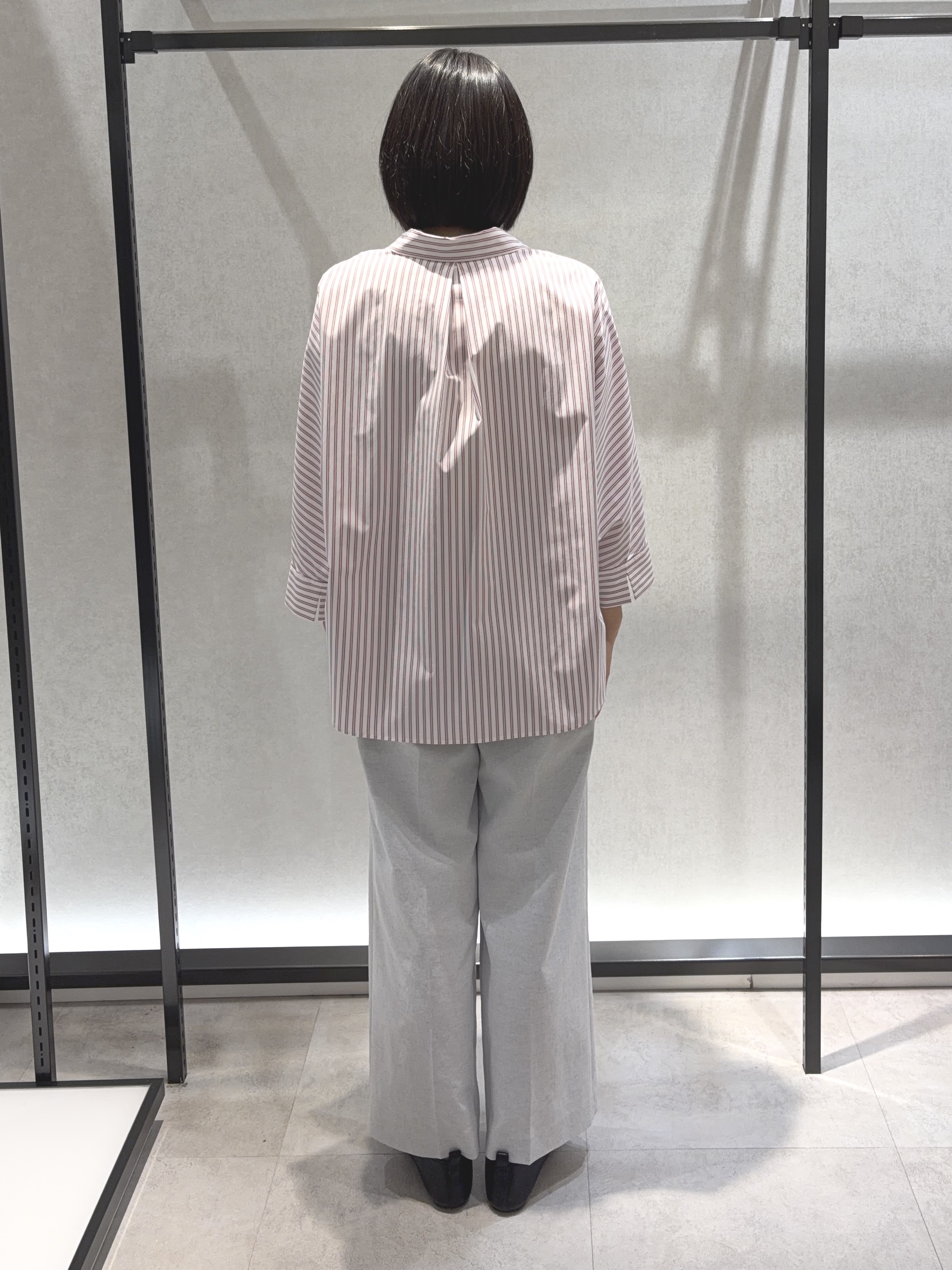 わたなべさんの「UNTITLED｜【接触冷感/吸水速乾/UVカット】ドルマンスリーブシャツ」を使ったコーディネート