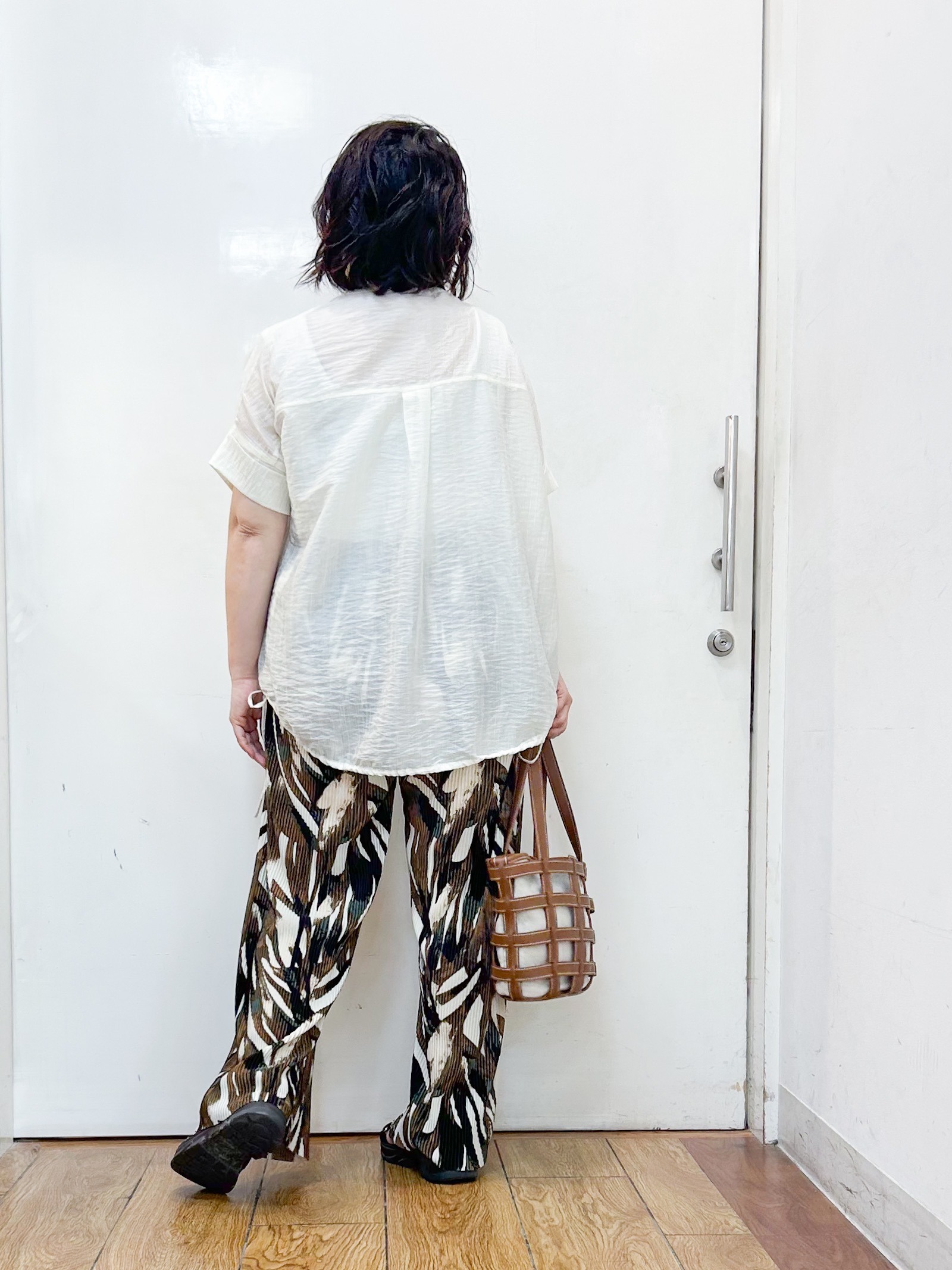haruさんの「SHOO･LA･RUE｜【高レビュー/体型カバー】インせず着られる スキッパー裾リボンブラウス」を使ったコーディネート