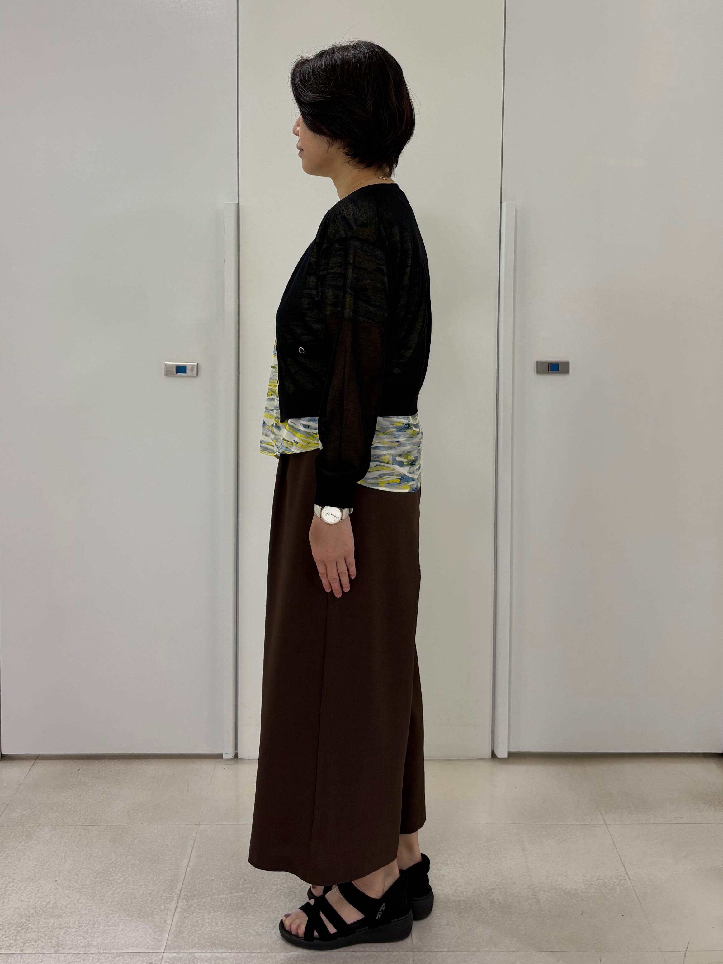 hIさんの「COUP DE CHANCE｜【手洗い可／日本製】プリント柄ブラウス」を使ったコーディネート