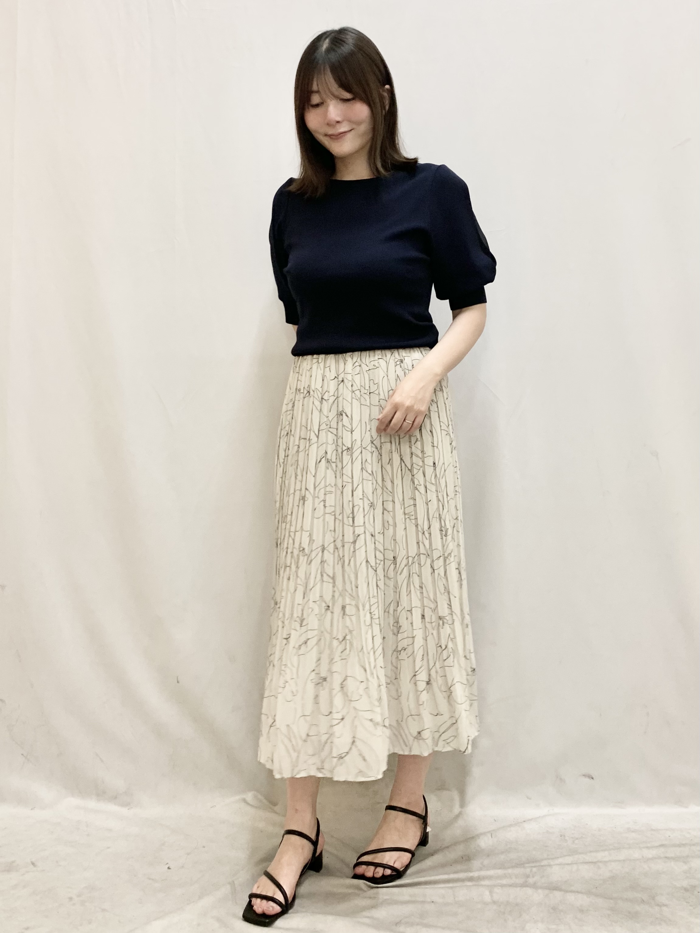 kasumiさんの「index｜【接触冷感】クールタッチラップスリーブニット《UVケア／洗濯機OK／XS～3L／9col》」を使ったコーディネート