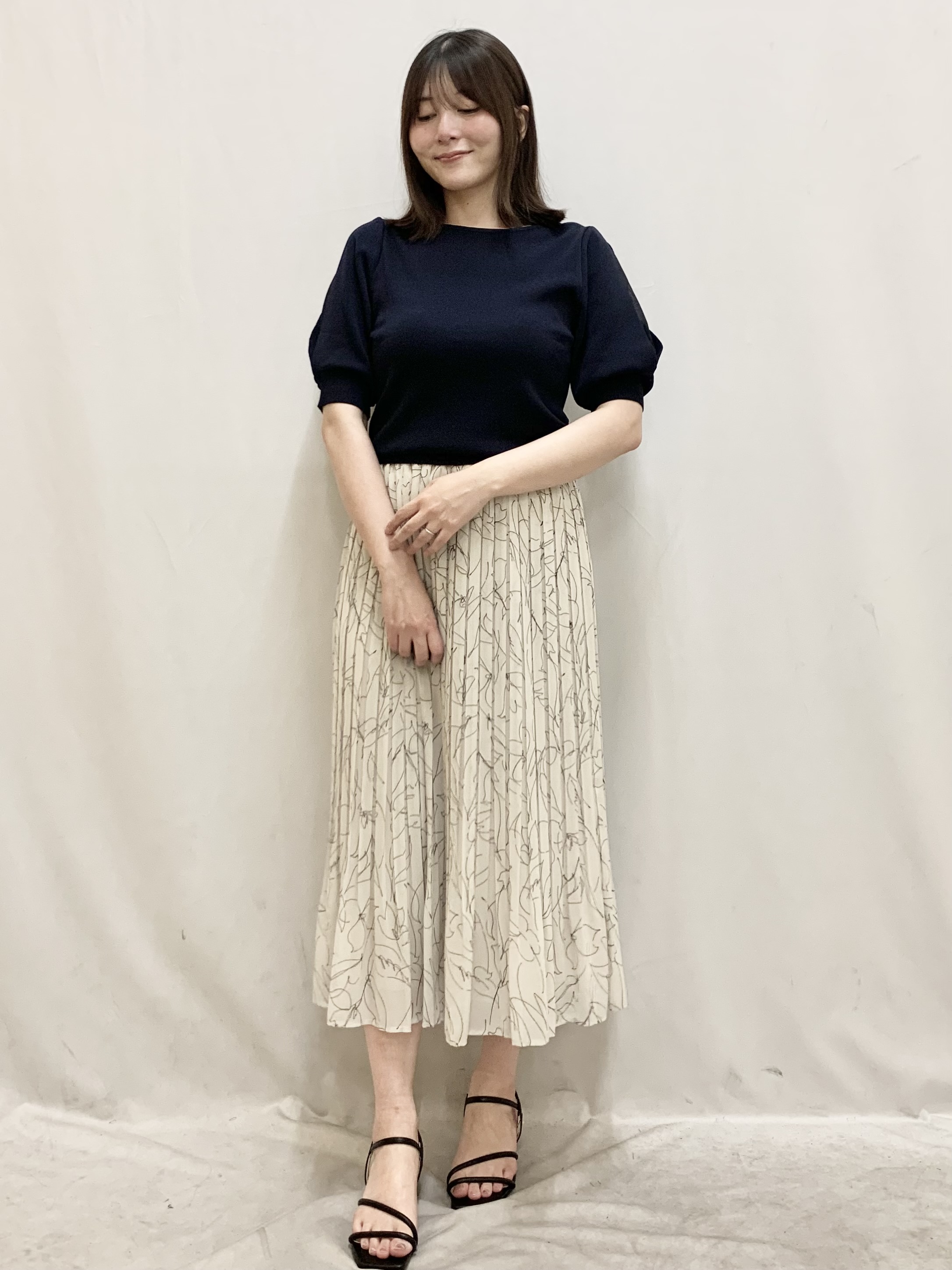 kasumiさんの「index｜【接触冷感】クールタッチラップスリーブニット《UVケア／洗濯機OK／XS～3L／9col》」を使ったコーディネート