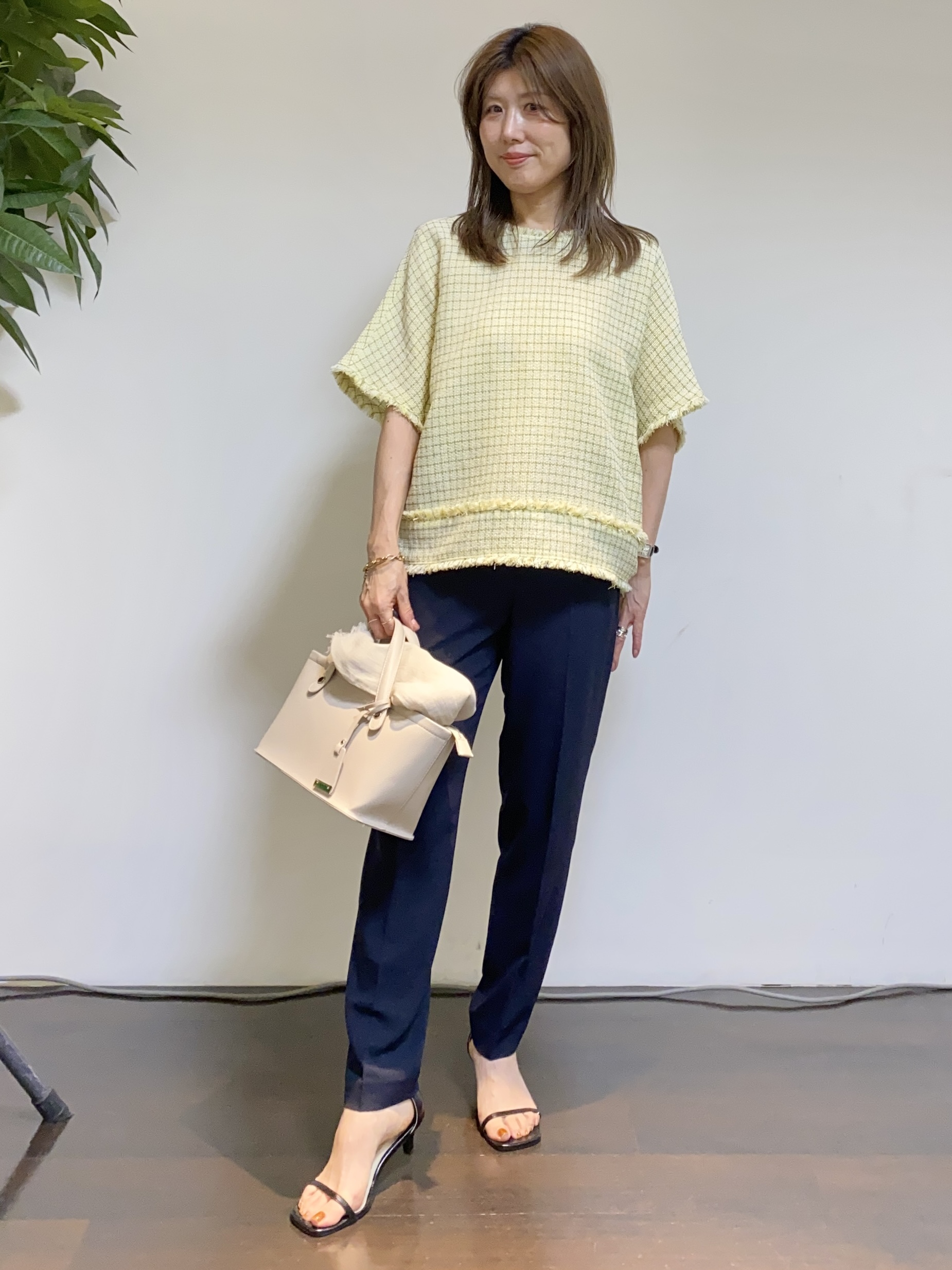 tomoさんの「UNTITLED｜ファンシーツイードブラウス」を使ったコーディネート