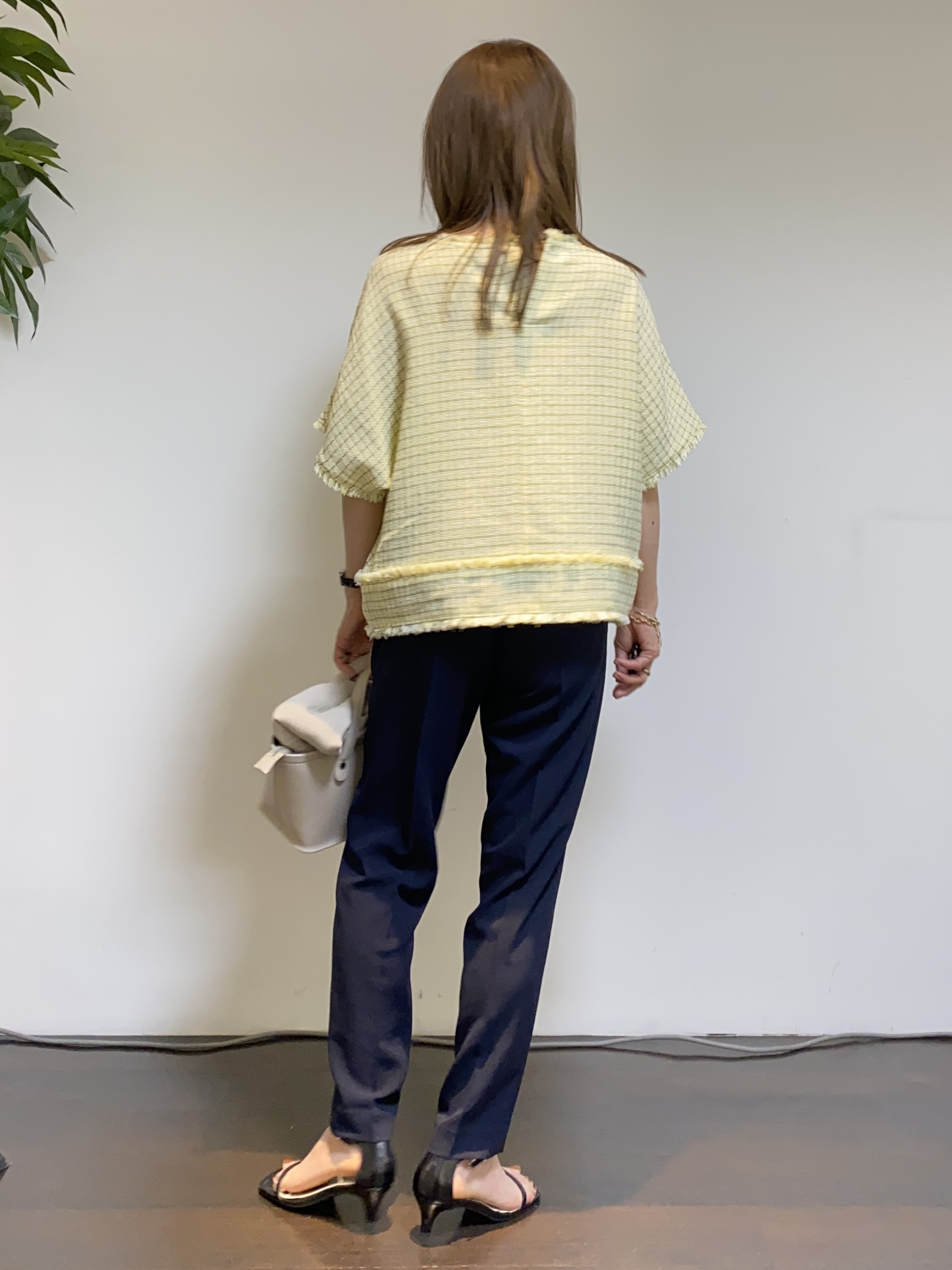 tomoさんの「UNTITLED｜ファンシーツイードブラウス」を使ったコーディネート