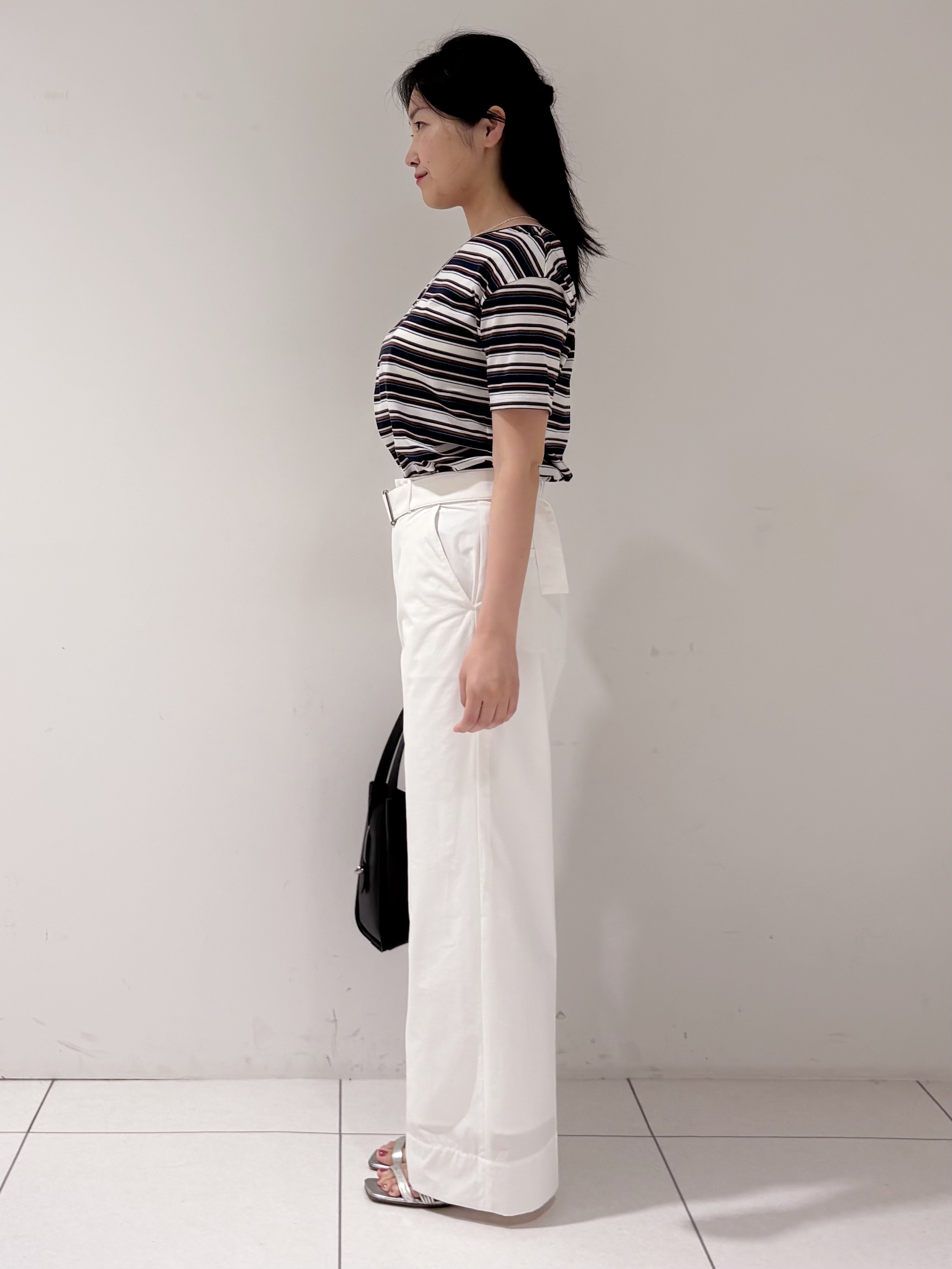 momokoさんの「INDIVI｜【ゆったり／着映え】ボーダーリラクシーTシャツ」を使ったコーディネート
