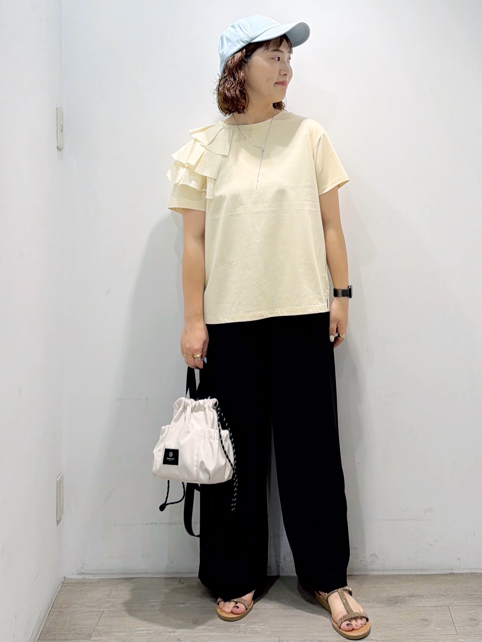 sumicaさんの「OPAQUE.CLIP｜【接触冷感】アシメフリルドッキングカットソー《UVケア／洗濯機OK》」を使ったコーディネート
