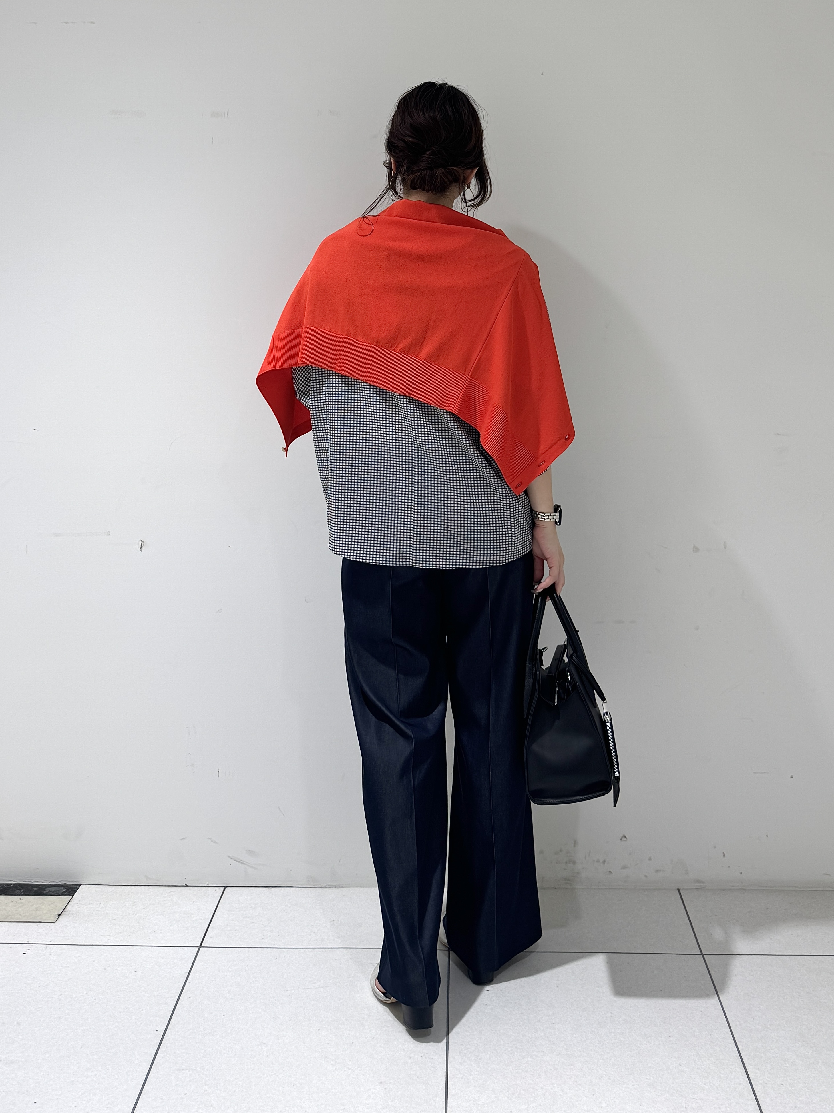 そんさんの「INDIVI｜【体型カバー】サッカーチェックドルマントップス」を使ったコーディネート