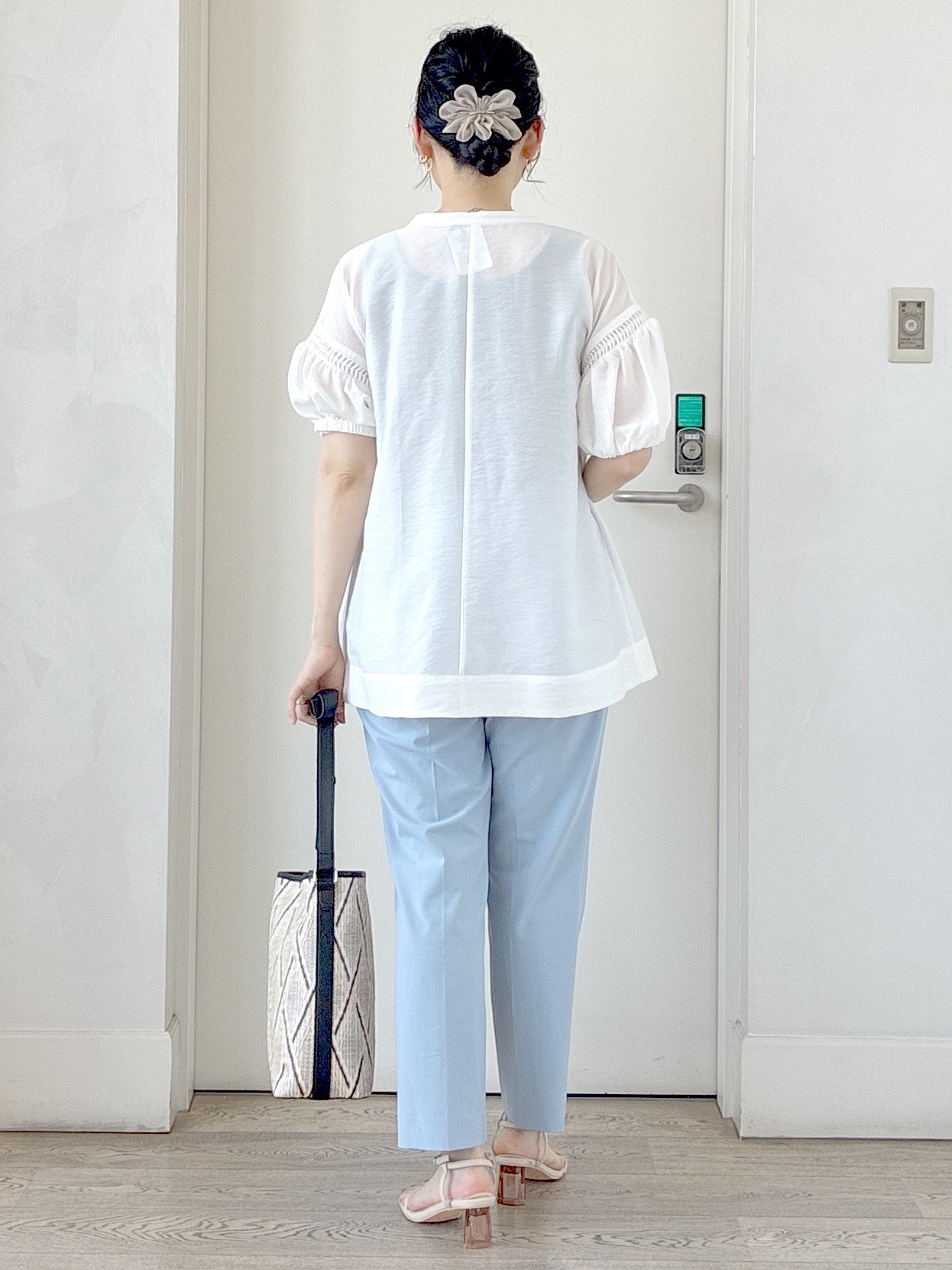  beni_gingerさんの「Reflect｜ボリュームスリーブオフボディブラウス」を使ったコーディネート