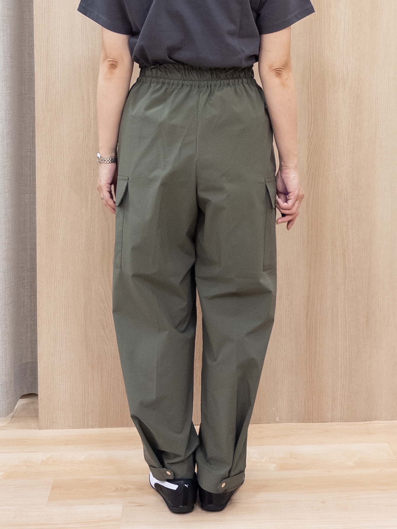 シュウコさんの「grove｜【遮熱／吸水速乾／接触冷感／UVカット】ベーシックロゴTシャツ」を使ったコーディネート