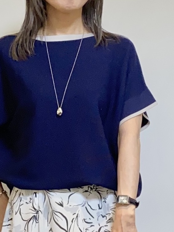 tomoさんの「UNTITLED｜【11色展開/体型カバー】前後2WAYフレンチスリーブニット」を使ったコーディネート