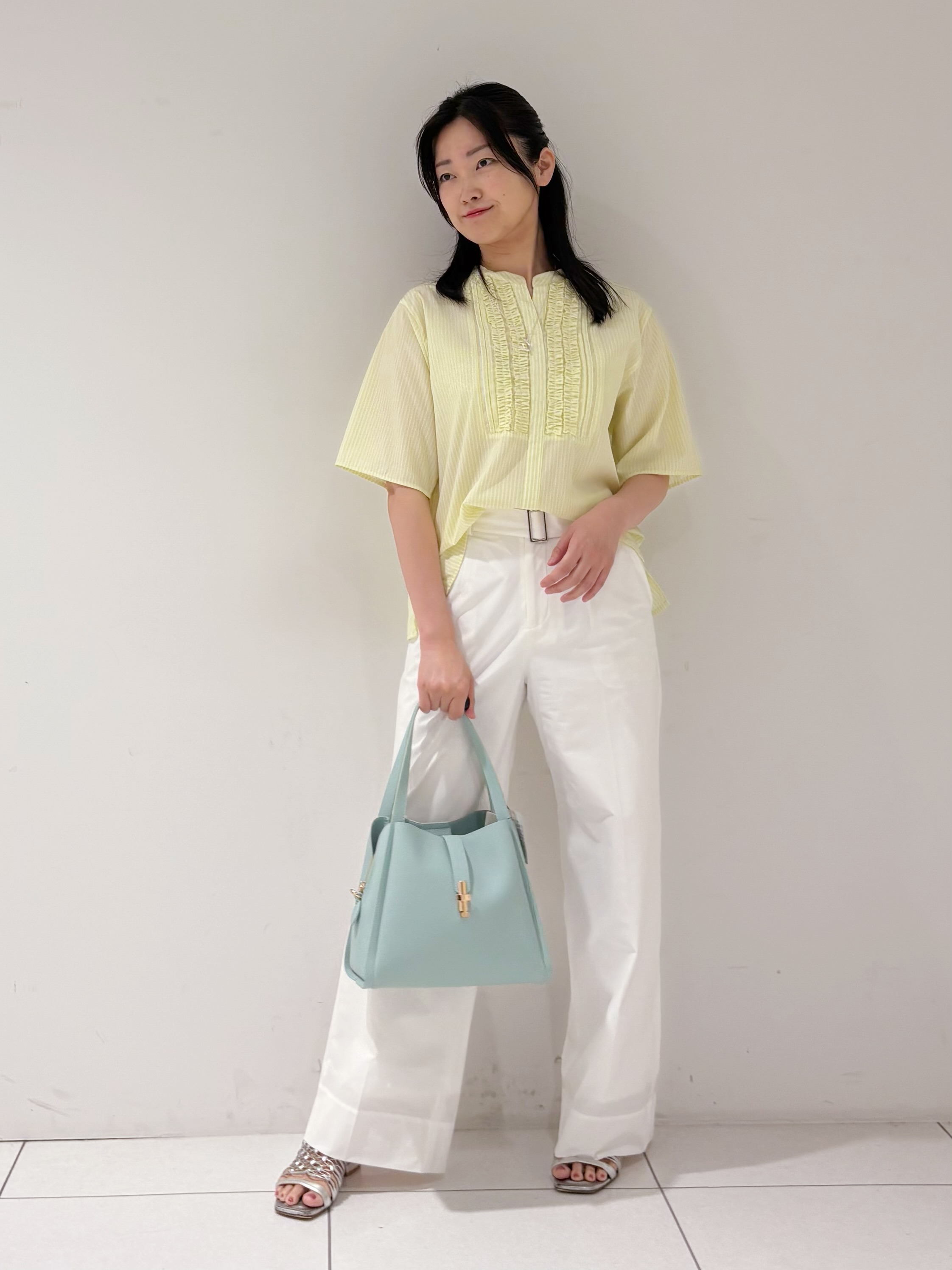 momokoさんの「INDIVI｜【UVケア／吸汗速乾／着映え】フリルピンタックブラウス」を使ったコーディネート
