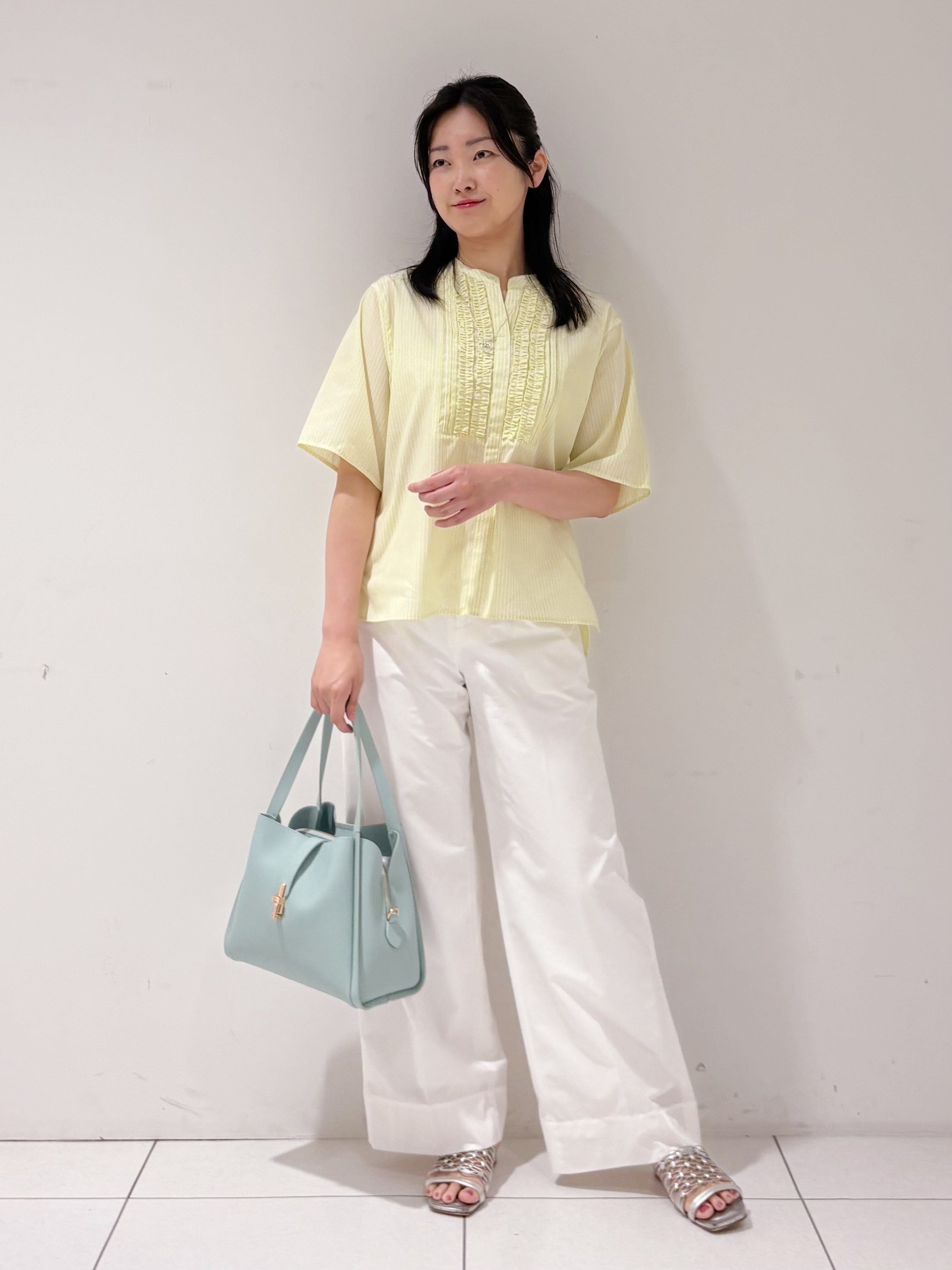 momokoさんの「INDIVI｜【UVケア／吸汗速乾／着映え】フリルピンタックブラウス」を使ったコーディネート