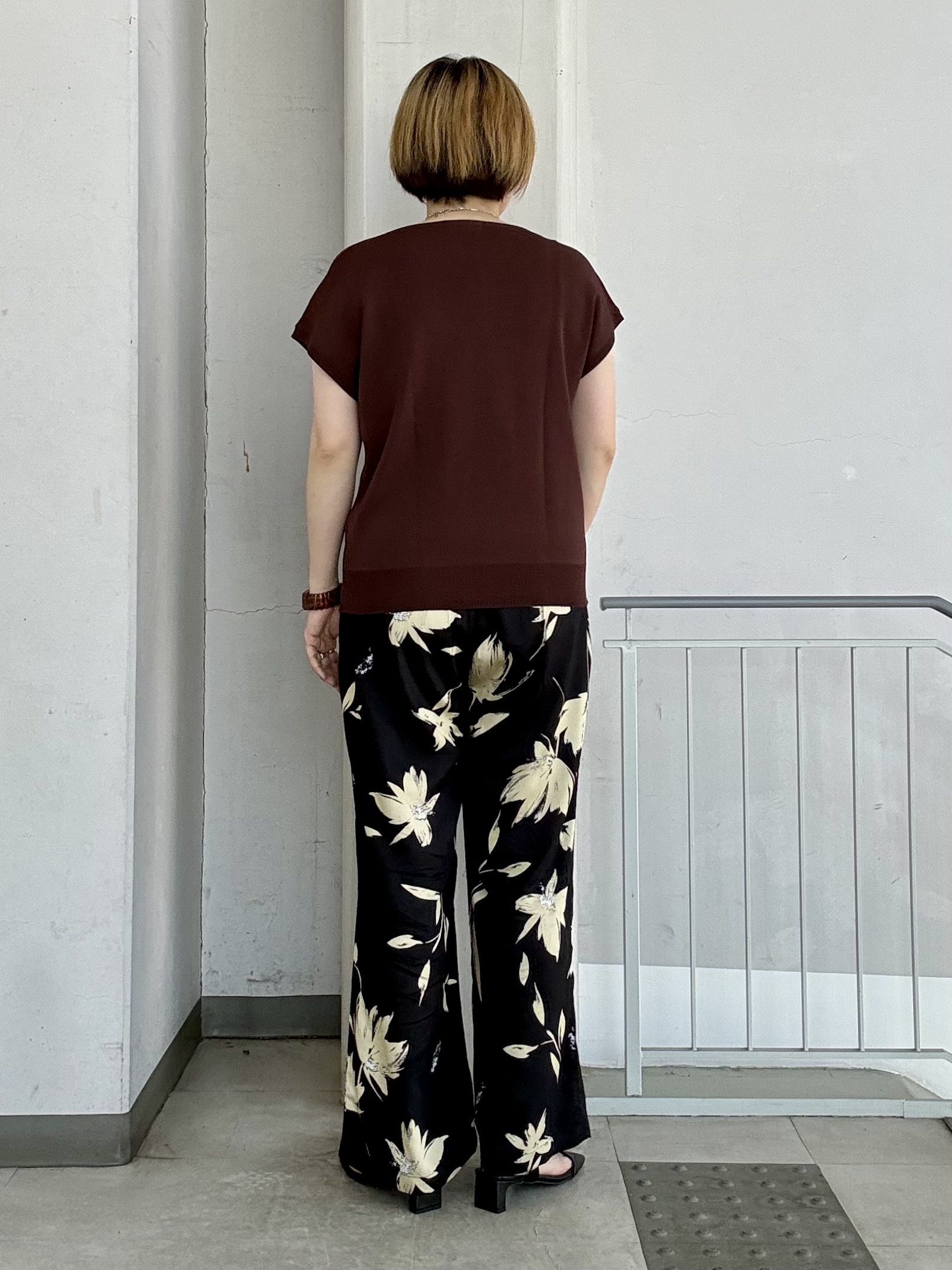 aiさんの「THE SHOP TK｜【S-XL/ひんやりタッチ】多機能フレンチスリーブニット 洗濯機OK/UVケア/毛玉になりにくい」を使ったコーディネート