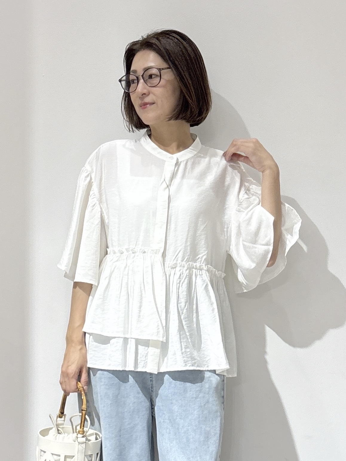 NAKAさんの「OPAQUE.CLIP｜アシンメトリーペプラムブラウス【洗濯機OK】」を使ったコーディネート