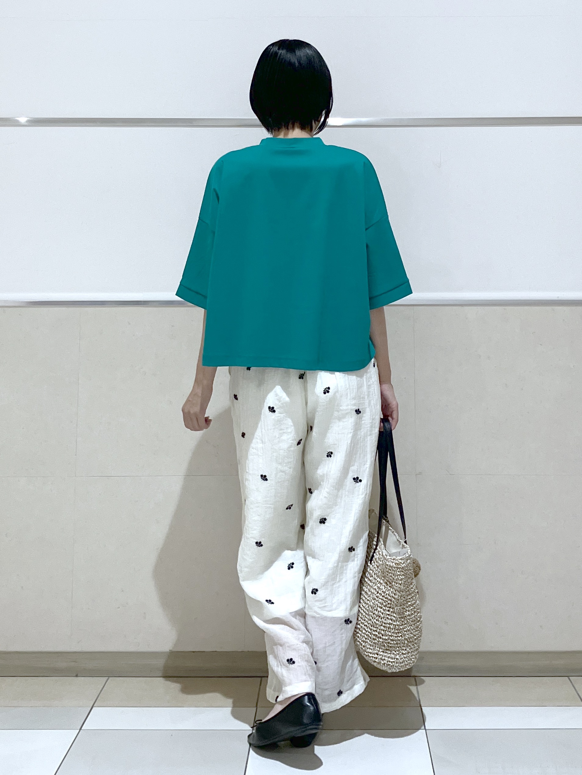 eriko さんの「Dessin｜【体型カバー】美光沢カットソーボクシーシルエット」を使ったコーディネート