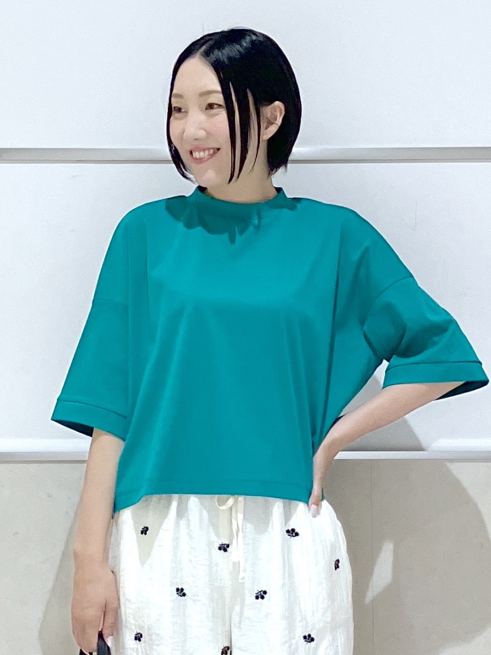 eriko さんの「Dessin｜【体型カバー】美光沢カットソーボクシーシルエット」を使ったコーディネート