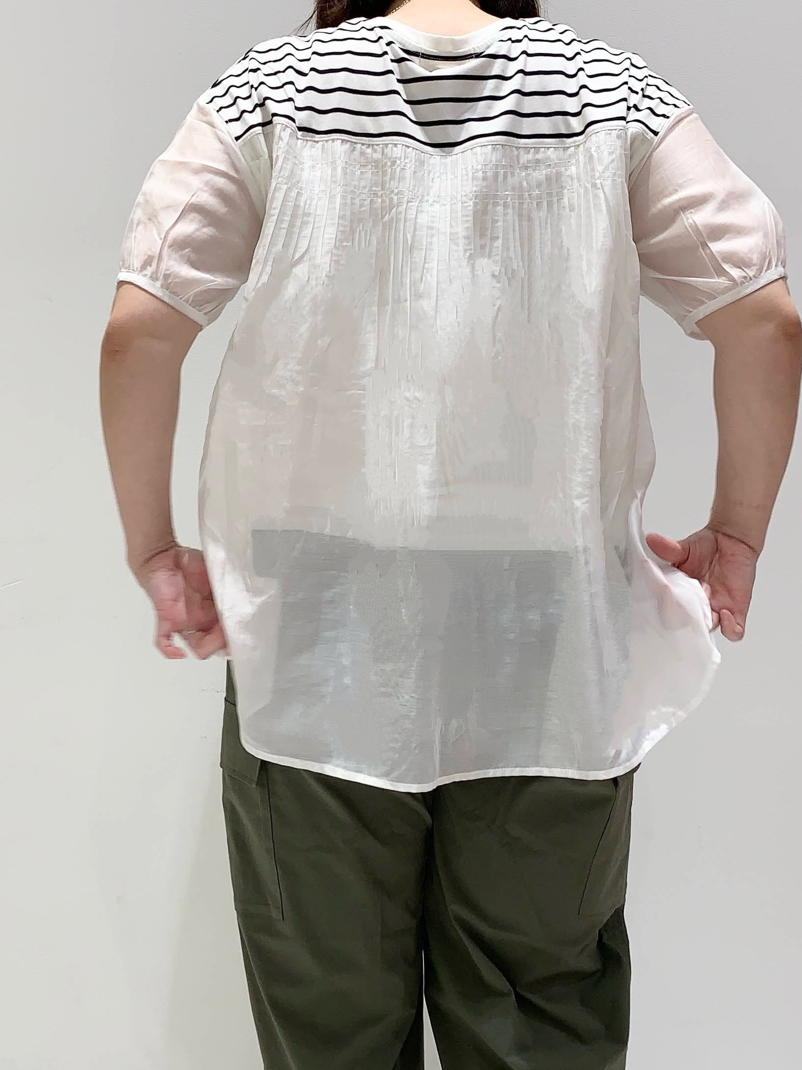 みいちゃんさんの「grove｜【貴島明日香さん着用/UVカット】体型カバー叶う、バックプリーツTシャツ」を使ったコーディネート