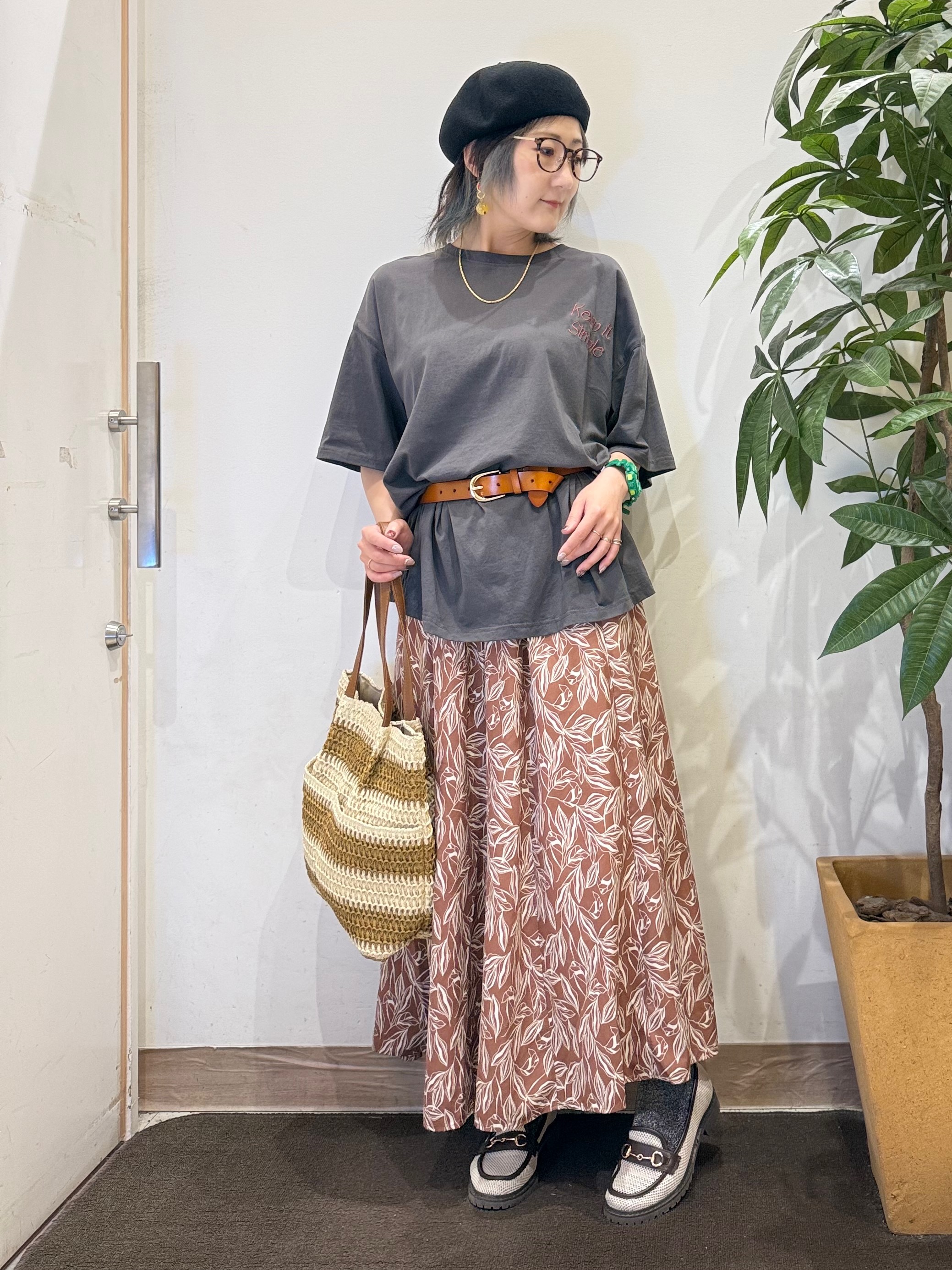 misakiさんの「SHOO･LA･RUE｜【ひんやり】ゆるっと体型カバー BIGアソートTシャツ」を使ったコーディネート