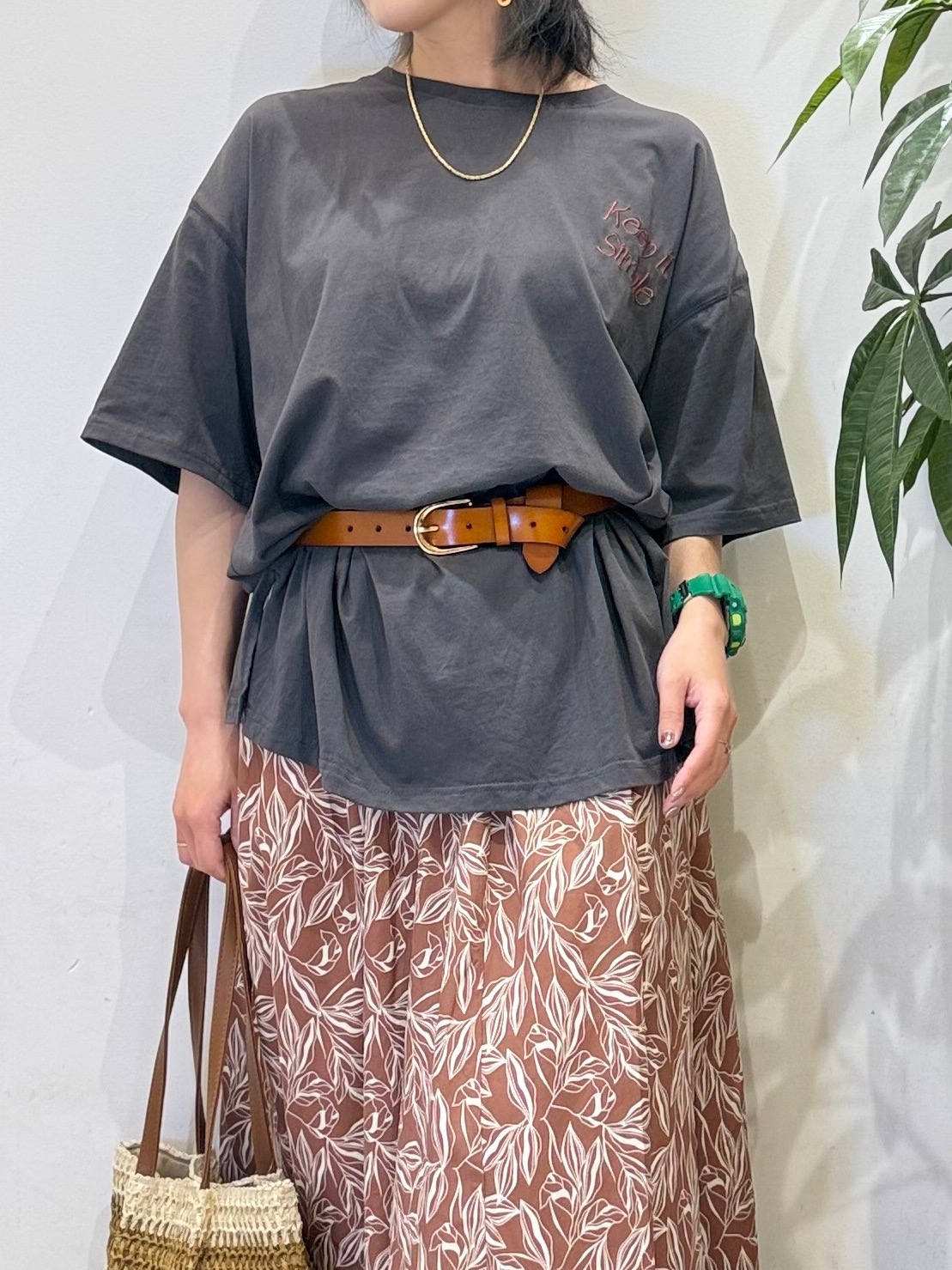 misakiさんの「SHOO･LA･RUE｜【ひんやり】ゆるっと体型カバー BIGアソートTシャツ」を使ったコーディネート