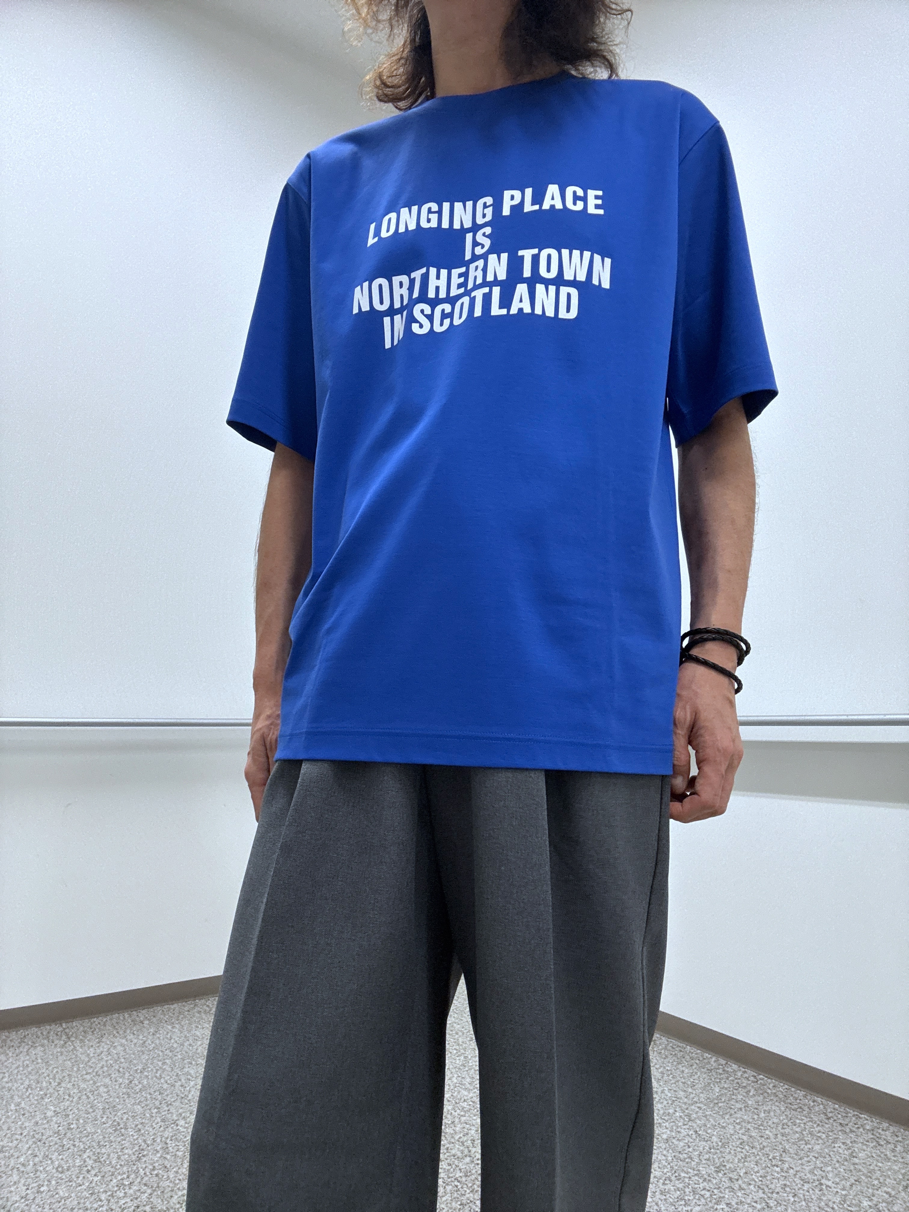 おーのさんの「TAKEO KIKUCHI｜【BOWLER HAT LABEL】アイスクリアコットン バッククロスピストル 半袖Tシャツ」を使ったコーディネート