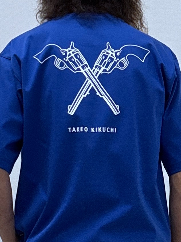 おーのさんの「TAKEO KIKUCHI｜【BOWLER HAT LABEL】アイスクリアコットン バッククロスピストル 半袖Tシャツ」を使ったコーディネート