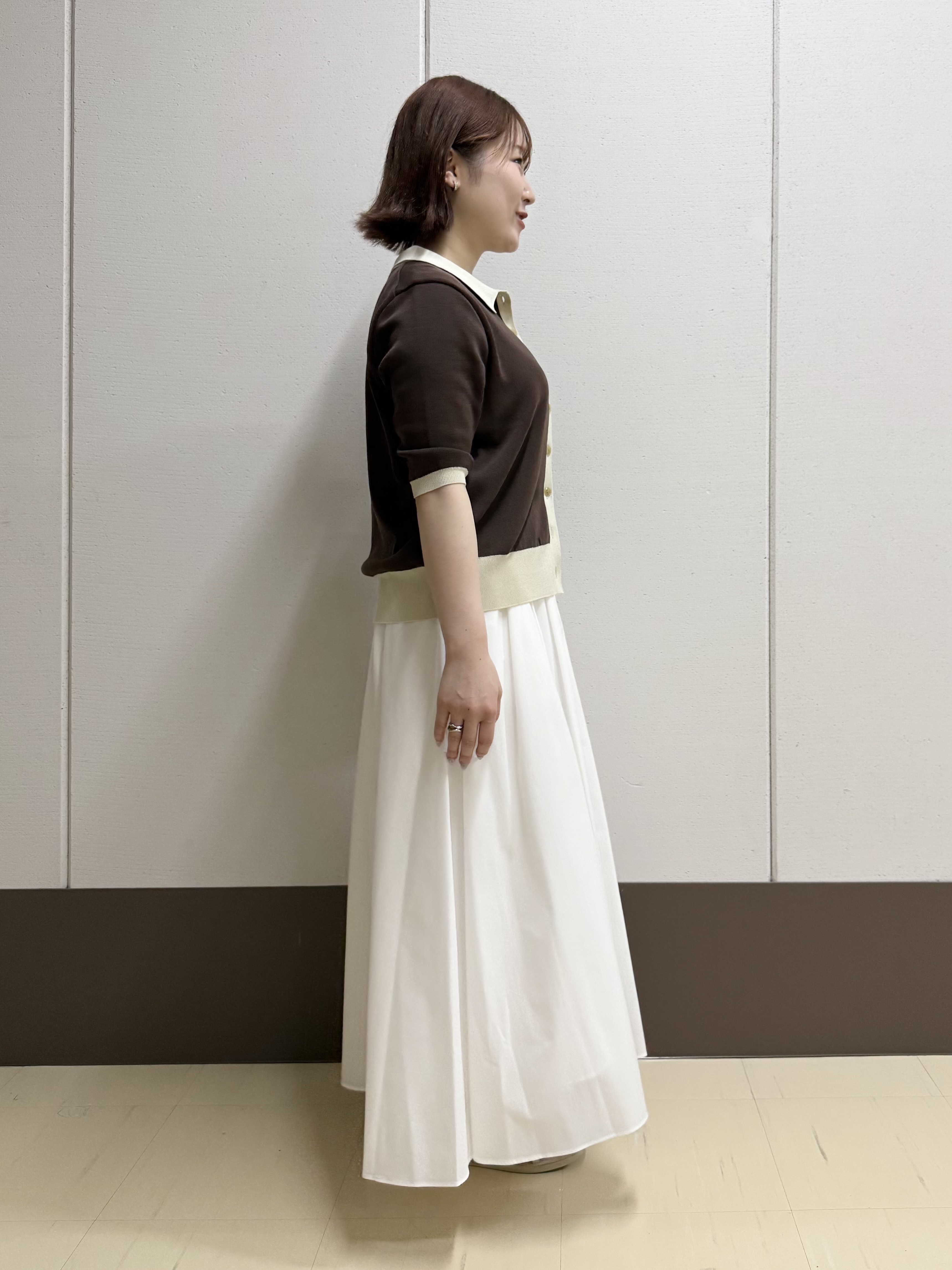 Rikoさんの「INDIVI｜【バイカラー】衿付きシャツ風ニット」を使ったコーディネート