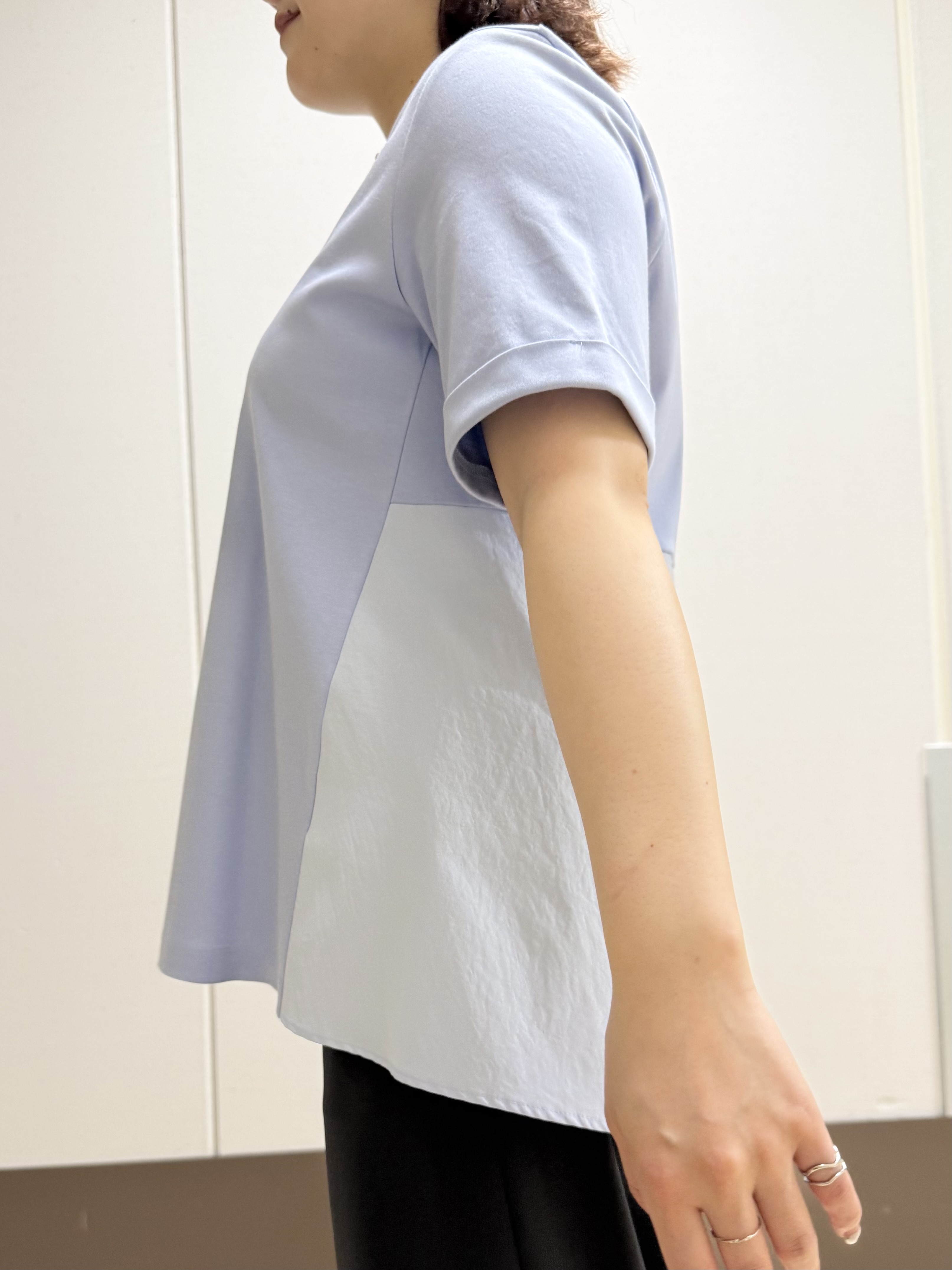 Rikoさんの「INDIVI｜【さらに軽く軽快！／着る日傘】イージーワイドパンツ」を使ったコーディネート