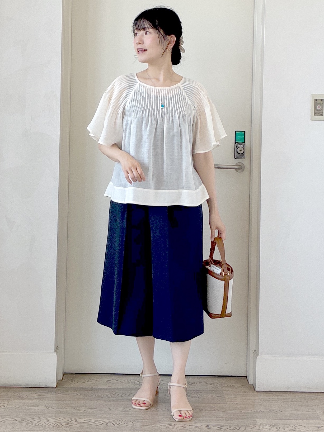  beni_gingerさんの「Reflect｜ピンタックデザインフレアスリーブブラウス」を使ったコーディネート