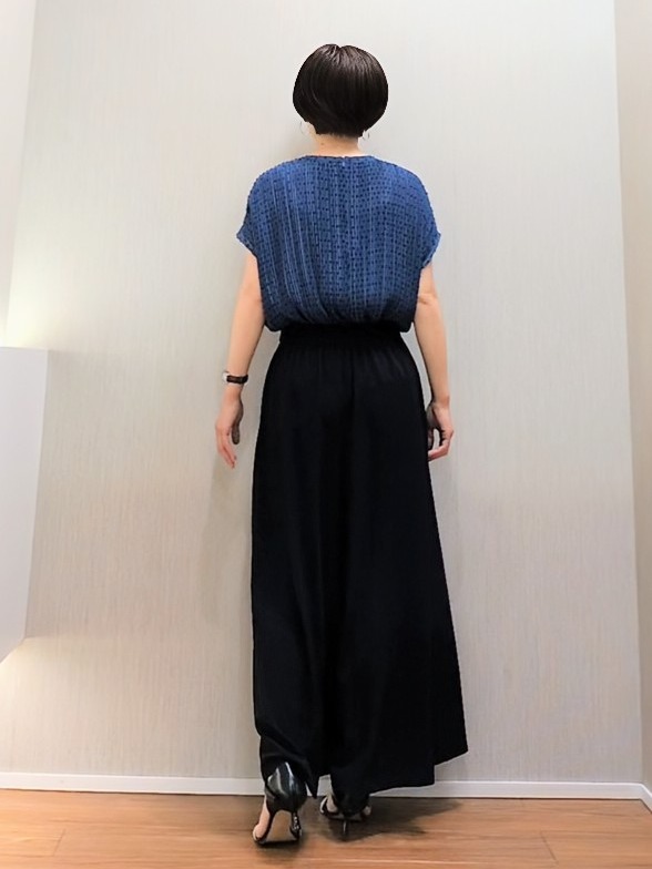 ミズタさんの「UNTITLED｜【1枚で着映える】ドットジャガードブラウス」を使ったコーディネート