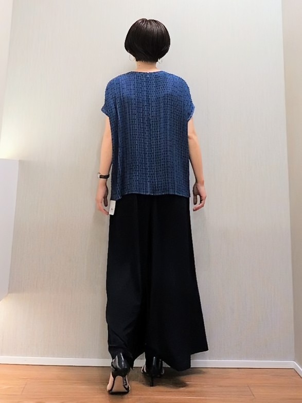 ミズタさんの「UNTITLED｜【1枚で着映える】ドットジャガードブラウス」を使ったコーディネート