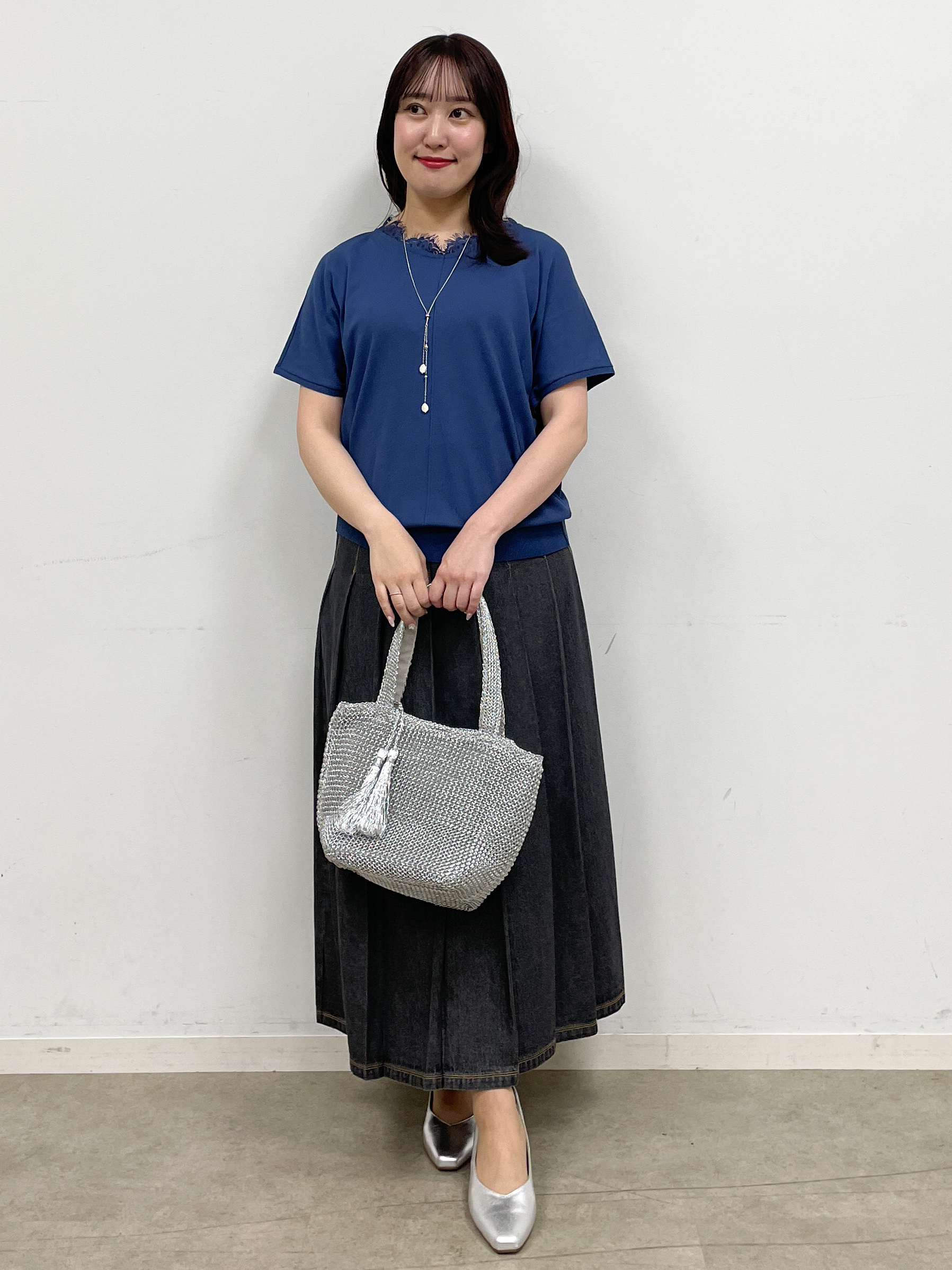 yukariさんの「Reflect｜【長さ調節可】天然シェル&times;ラリエットデザインネックレス」を使ったコーディネート