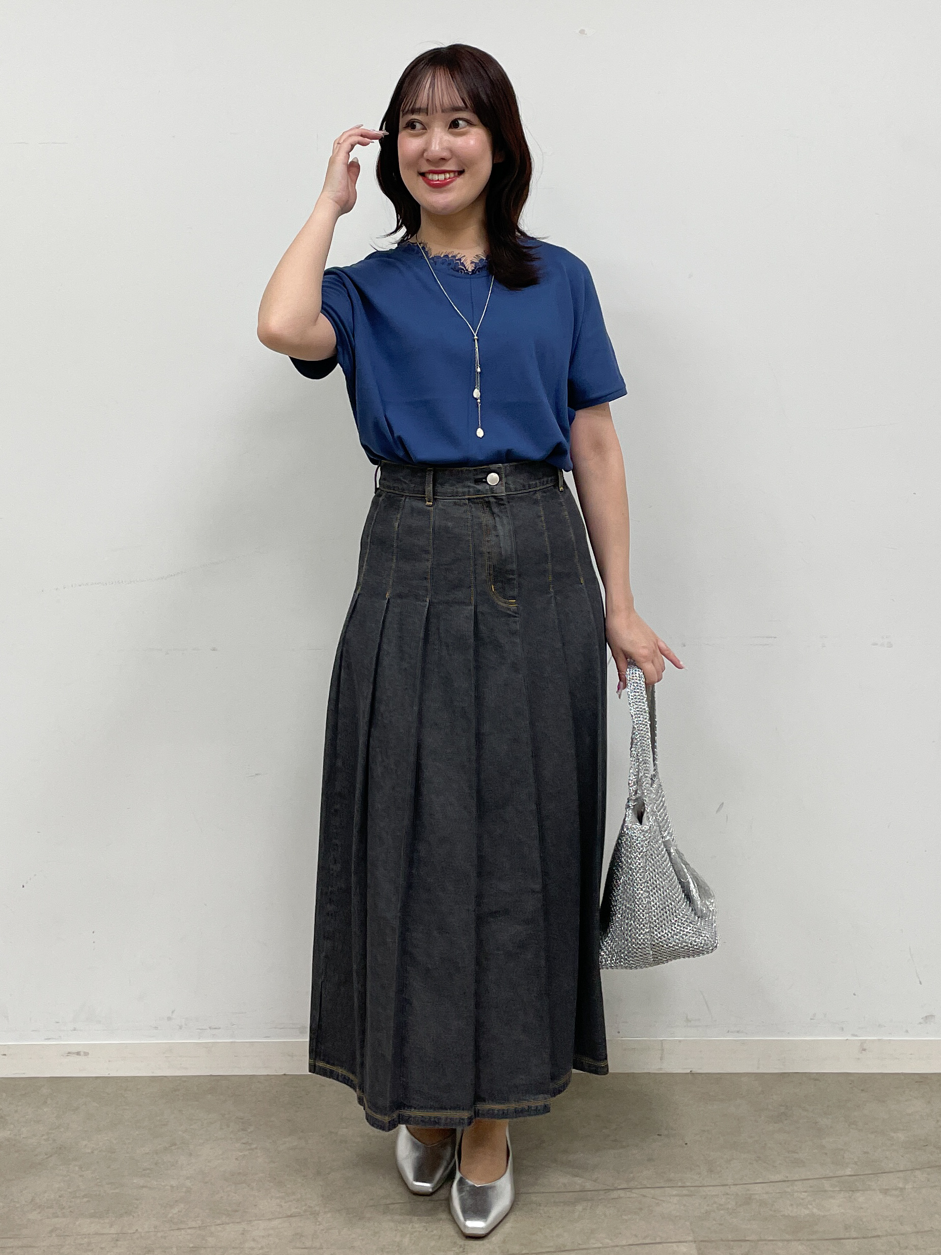 yukariさんの「Reflect｜【長さ調節可】天然シェル&times;ラリエットデザインネックレス」を使ったコーディネート