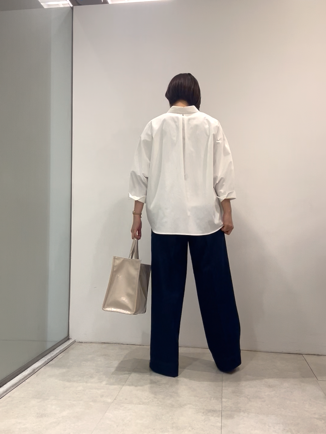まどかさんの「UNTITLED｜【接触冷感/吸水速乾/UVカット】ドルマンスリーブシャツ」を使ったコーディネート
