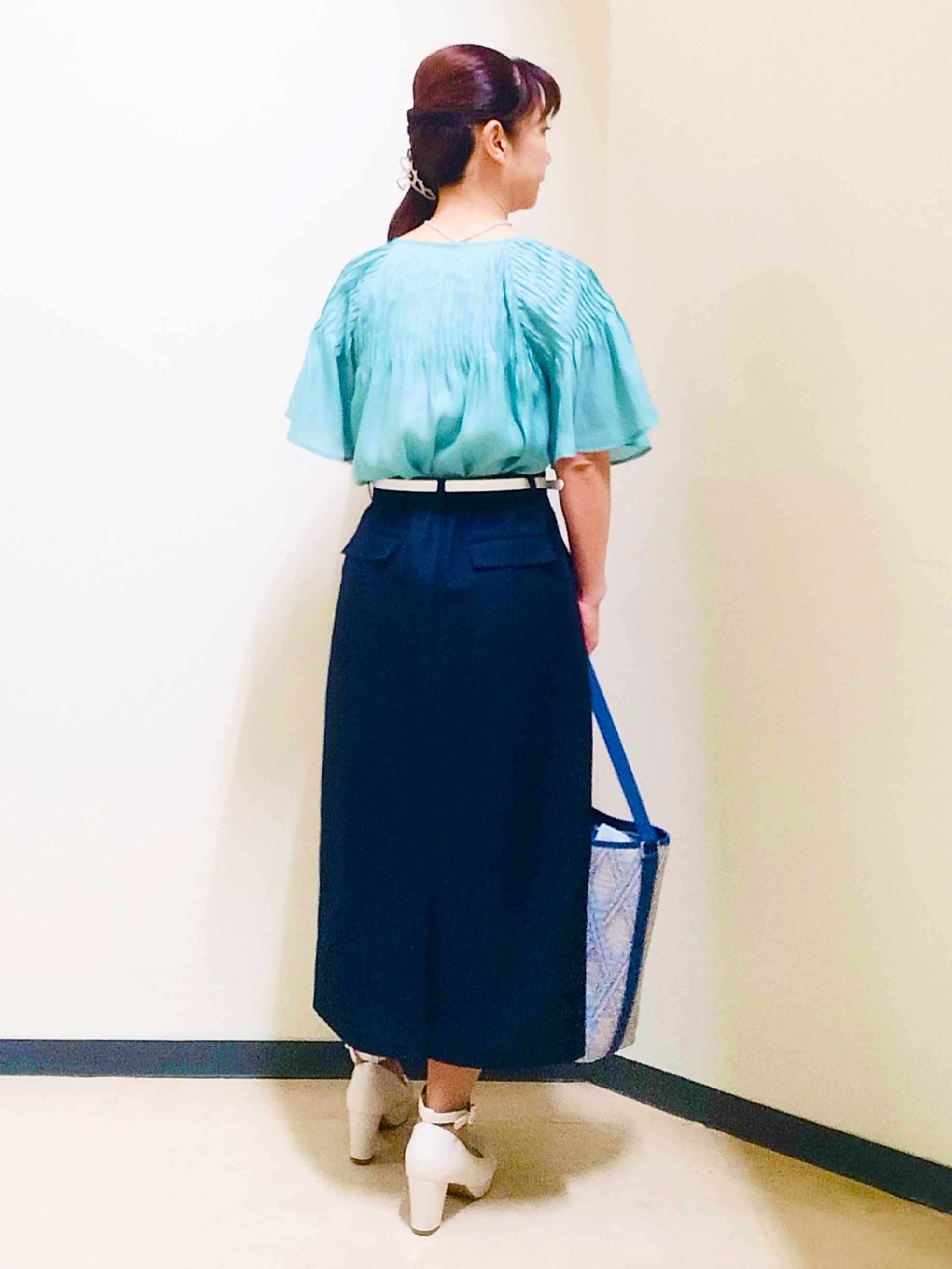 花さんの「Reflect｜ネックギャザーデザインブラウス」を使ったコーディネート