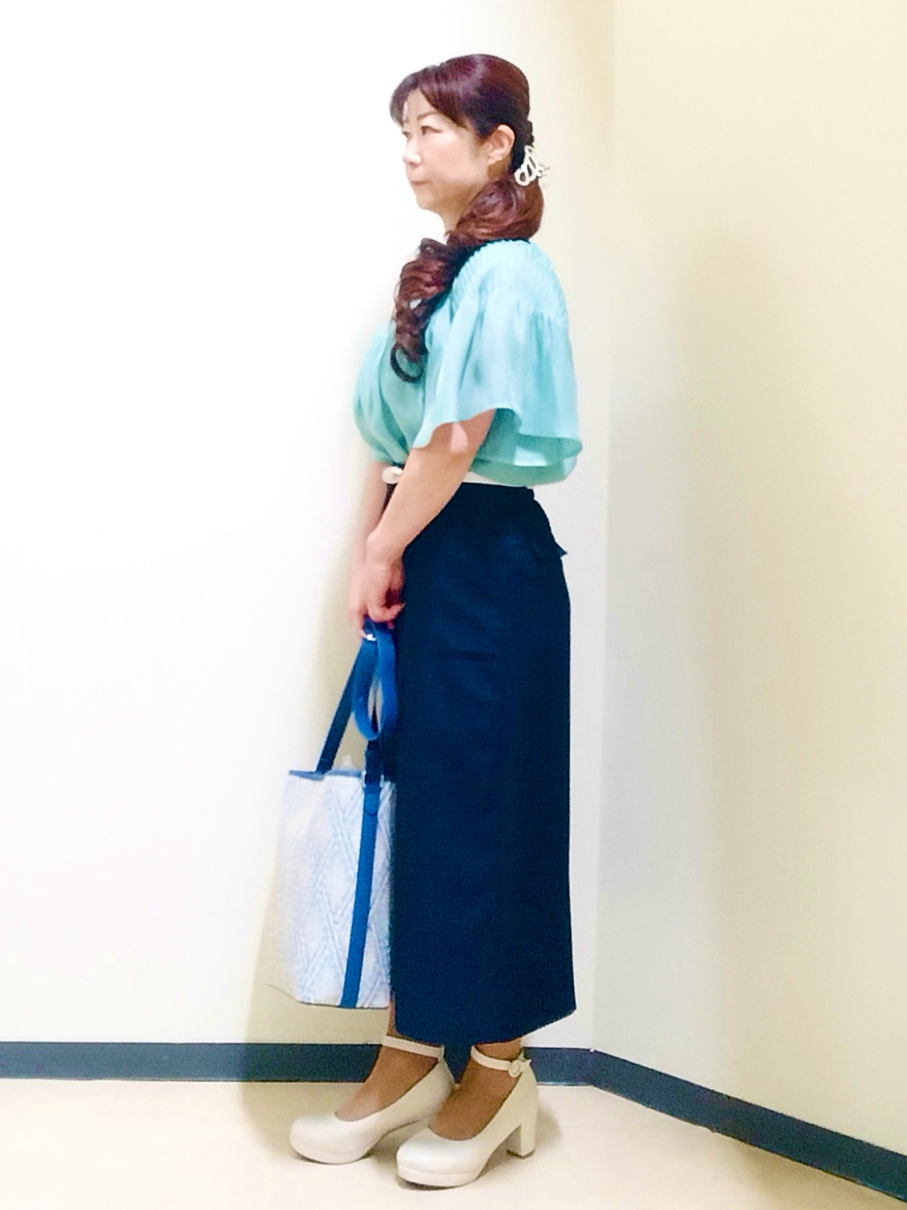 花さんの「Reflect｜ネックギャザーデザインブラウス」を使ったコーディネート