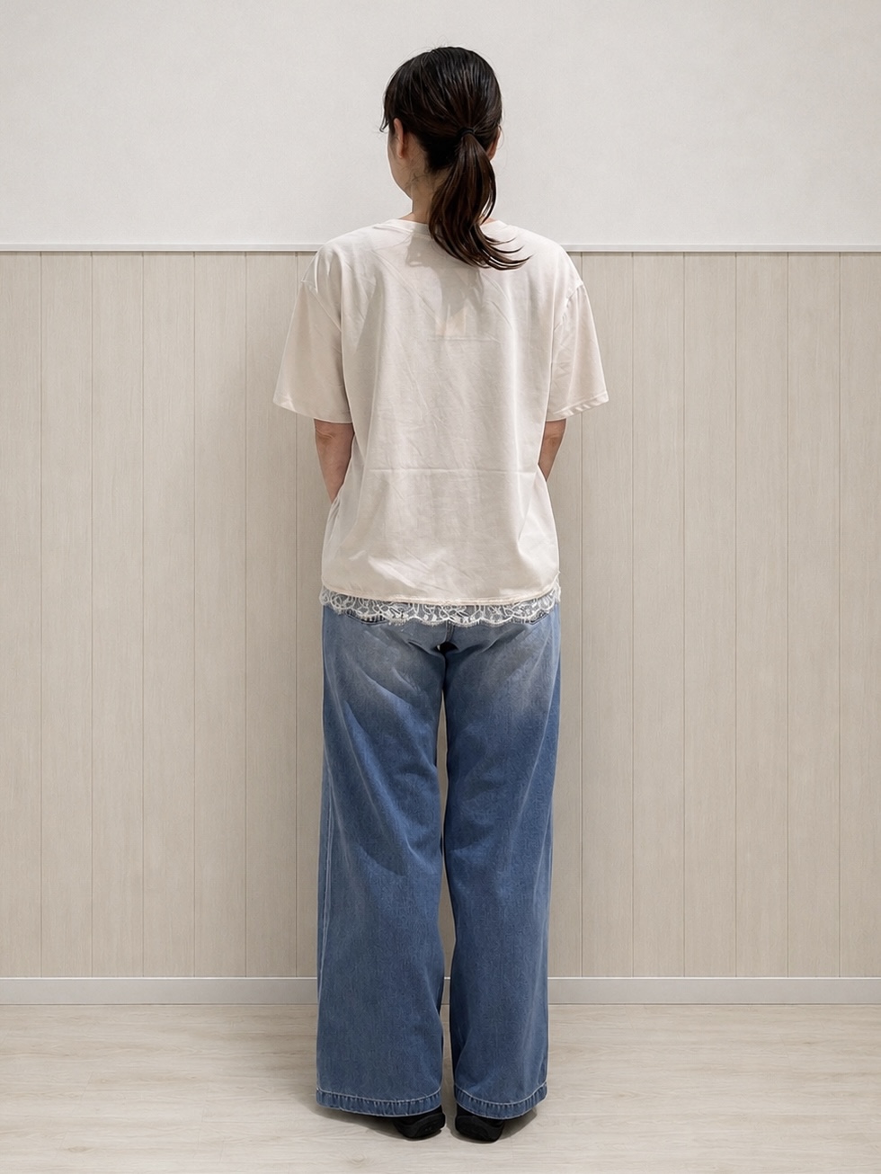 まつみさんの「SHOO･LA･RUE｜【ひんやり】夏でも快適 ライトオンスデニムワイドパンツ」を使ったコーディネート