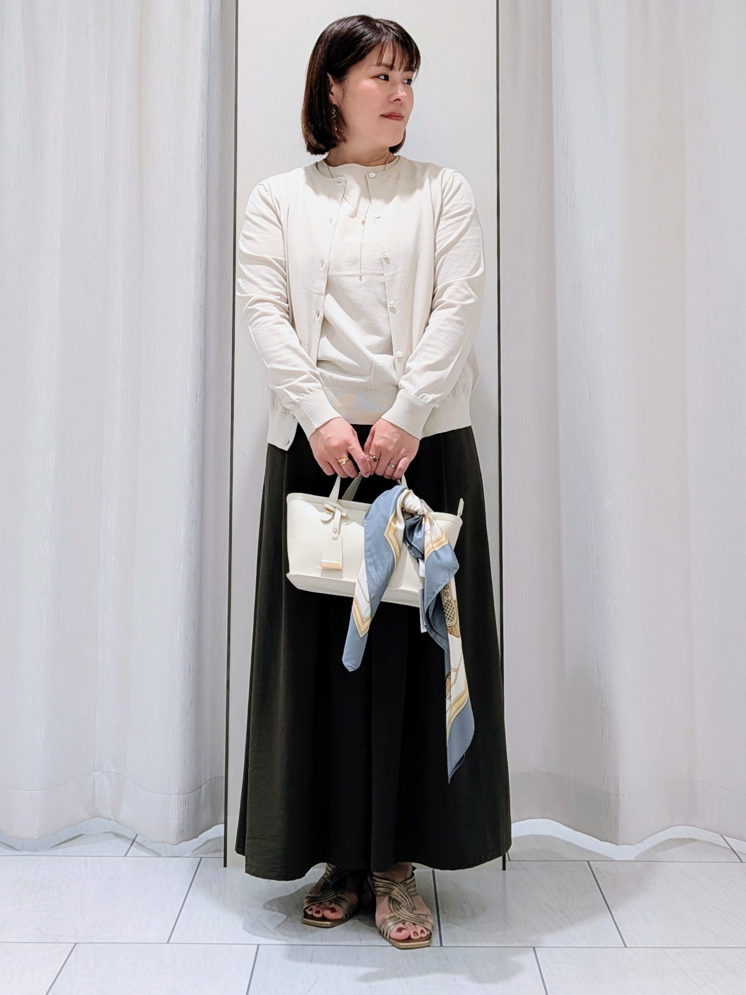 Onumaさんの「UNTITLED｜【9色展開/アンサンブル可】コットンクルーネックカーディガン」を使ったコーディネート