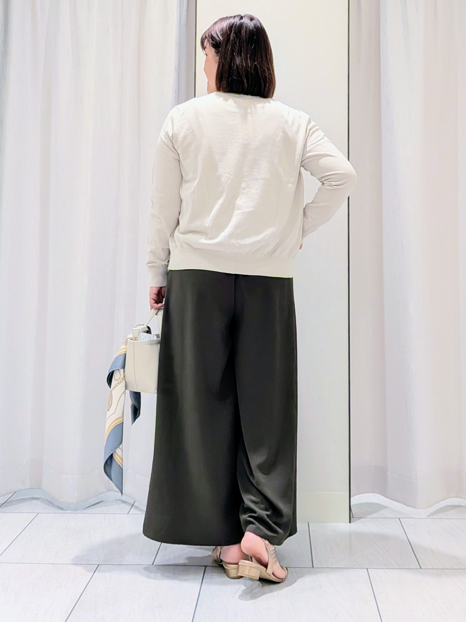 Onumaさんの「UNTITLED｜【9色展開/アンサンブル可】コットンクルーネックカーディガン」を使ったコーディネート