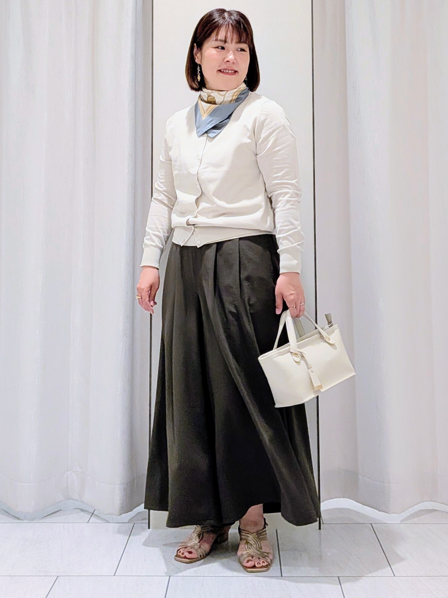 Onumaさんの「UNTITLED｜【9色展開/アンサンブル可】コットンクルーネックカーディガン」を使ったコーディネート