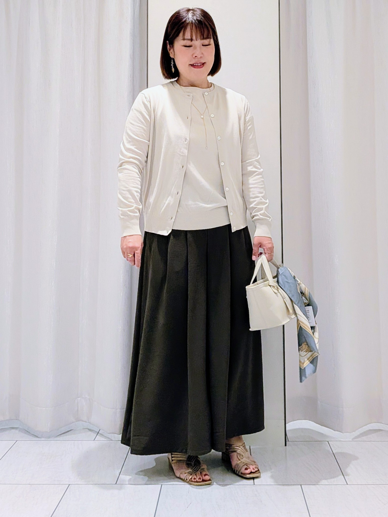 Onumaさんの「UNTITLED｜【9色展開/アンサンブル可】コットンクルーネックカーディガン」を使ったコーディネート