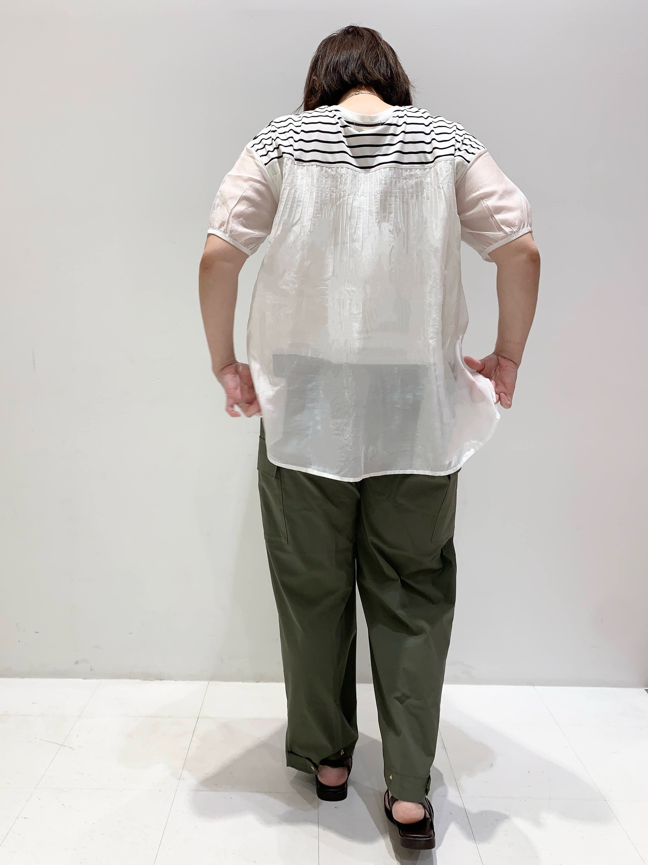 みいちゃんさんの「grove｜【貴島明日香さん着用/UVカット】体型カバー叶う、バックプリーツTシャツ」を使ったコーディネート