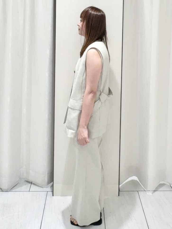 ʏᴜᴋɪᴋᴏさんの「UNTITLED｜【セットアップ可/UV/接触冷感】スラブキーネックジレ」を使ったコーディネート